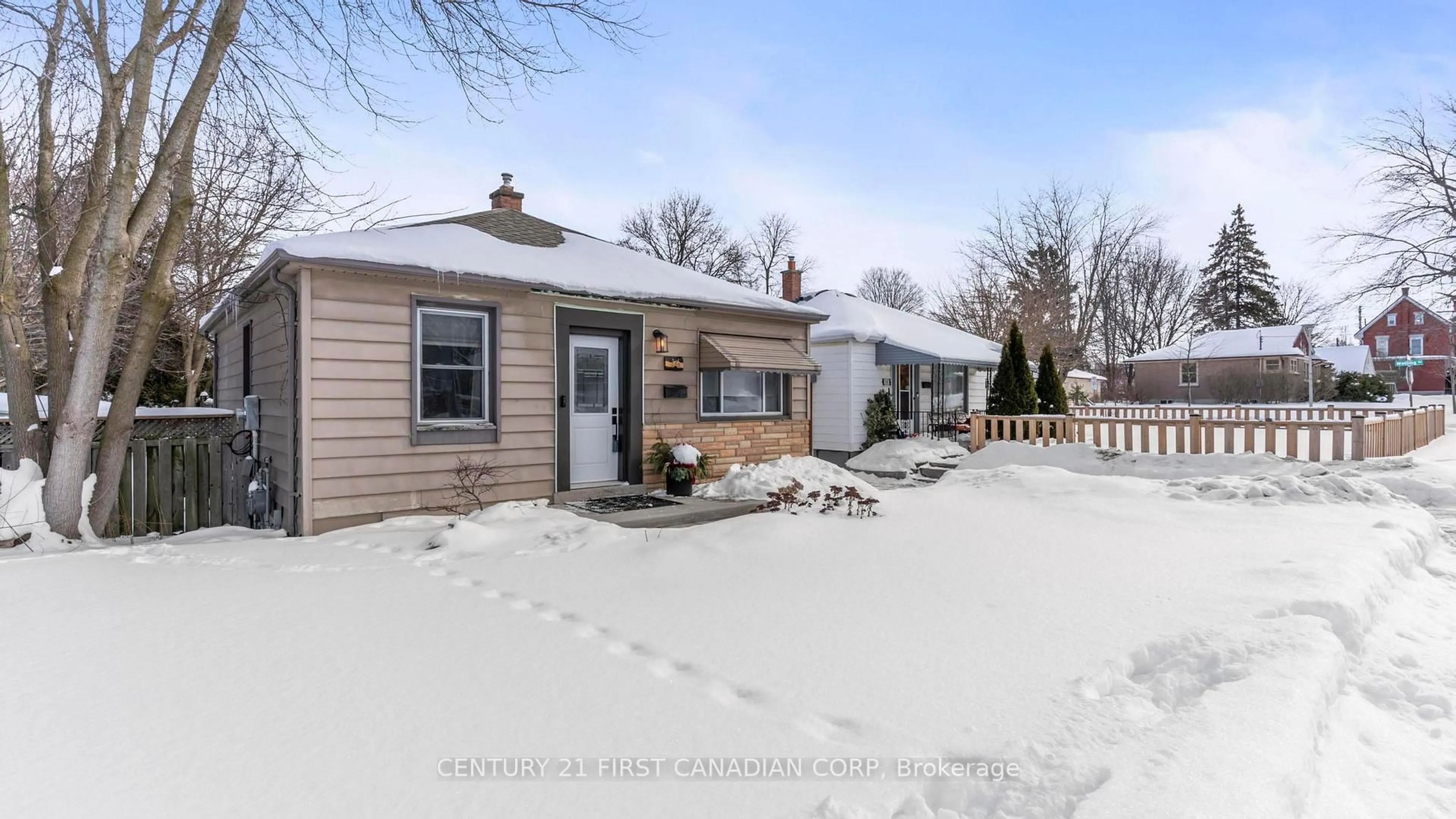 Unknown for 16 Elliott St, London East Ontario N5Y 2E3