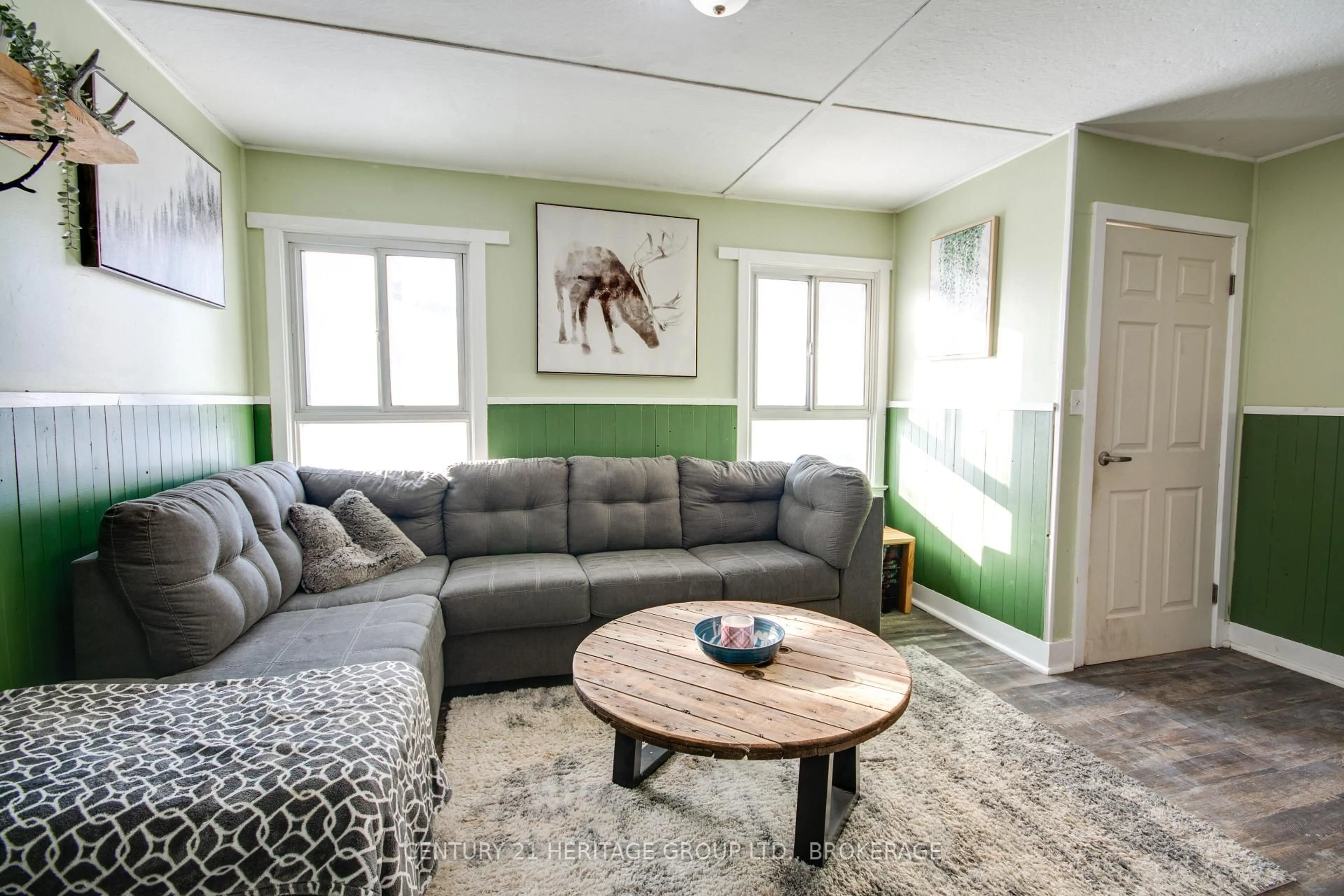 Living room with furniture, unknown for 79 Kingscourt Ave, Kingston Ontario K7K 4N8