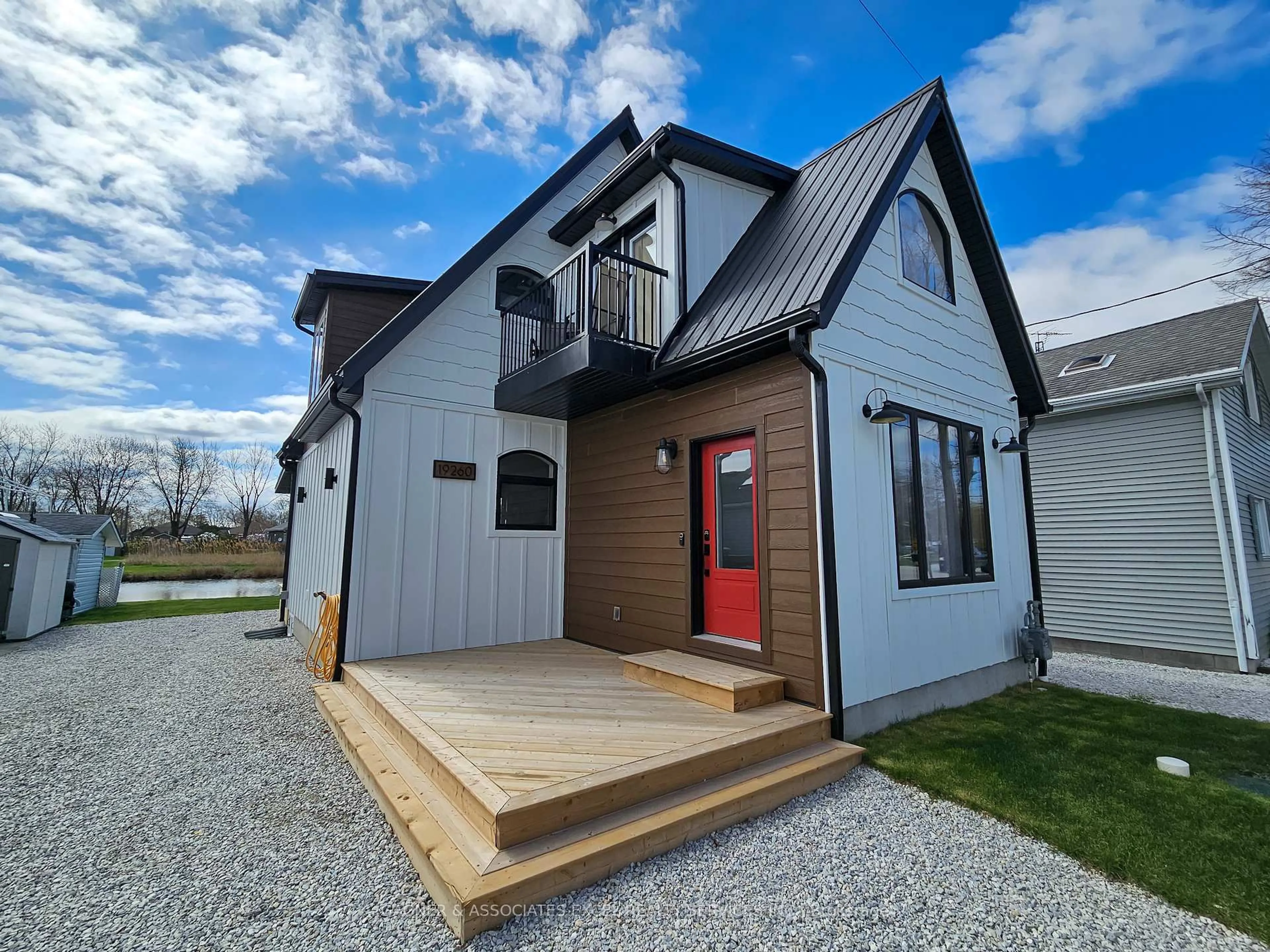 Unknown for 19260 Lakesdie Dr, Lakeshore Ontario N0P 2L0