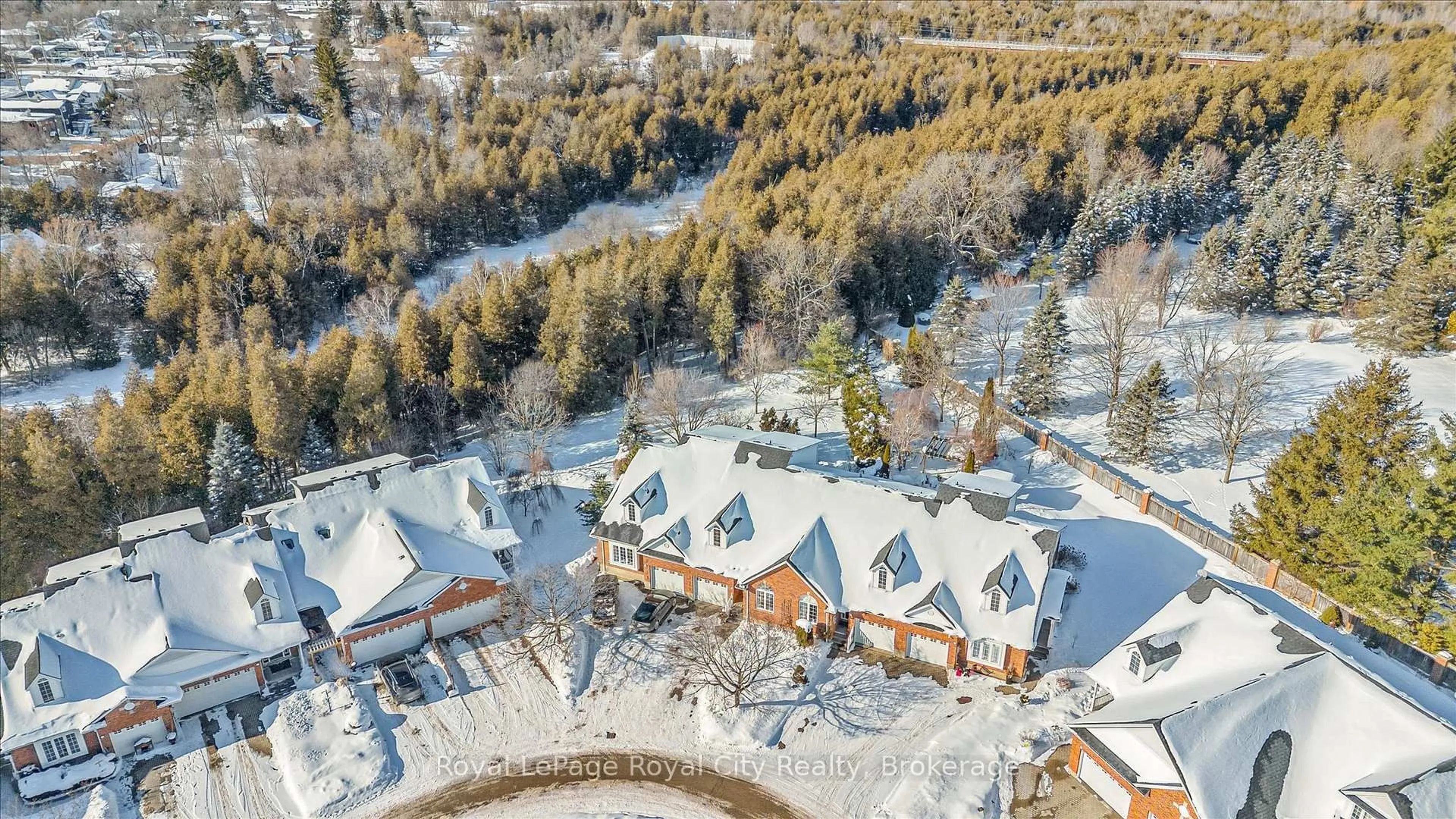 A pic from outside/outdoor area/front of a property/back of a property/a pic from drone, unknown for 133 Riverwalk Pl, Guelph/Eramosa Ontario N0B 2K0