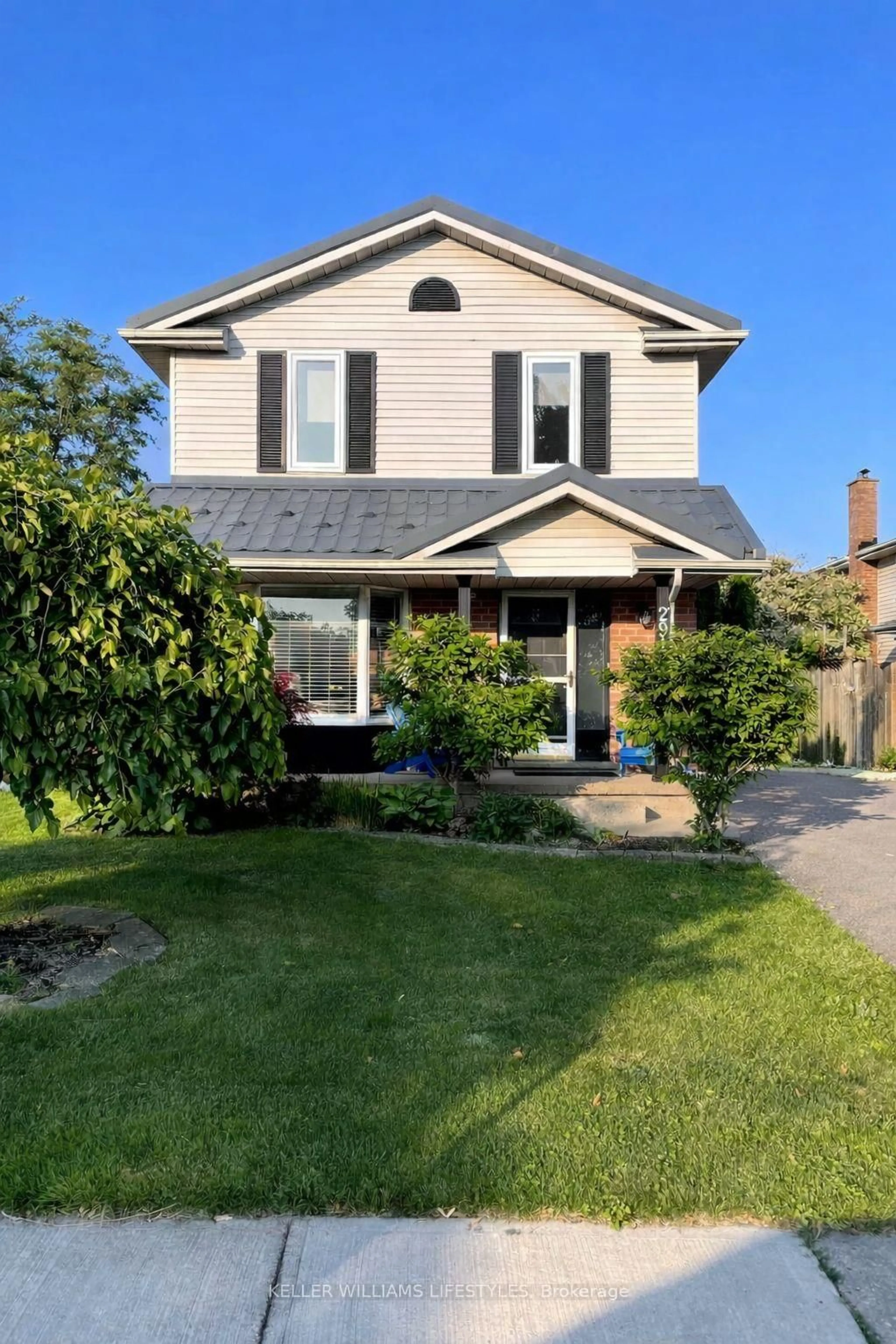 Home with vinyl exterior material, street for 291 Conway Dr, London South Ontario N6E 3J6