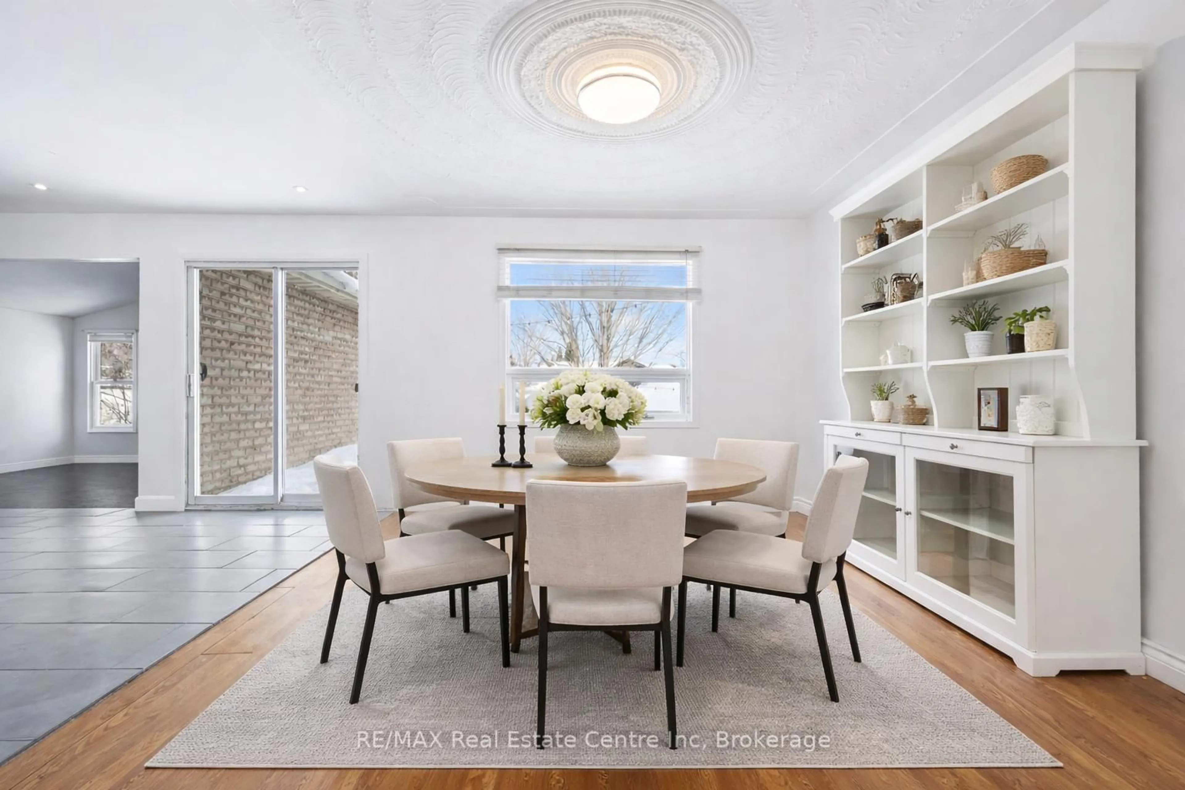 Dining room, ceramic/tile floor for 14 Pipers Green Crt, Kitchener Ontario N2E 3C6