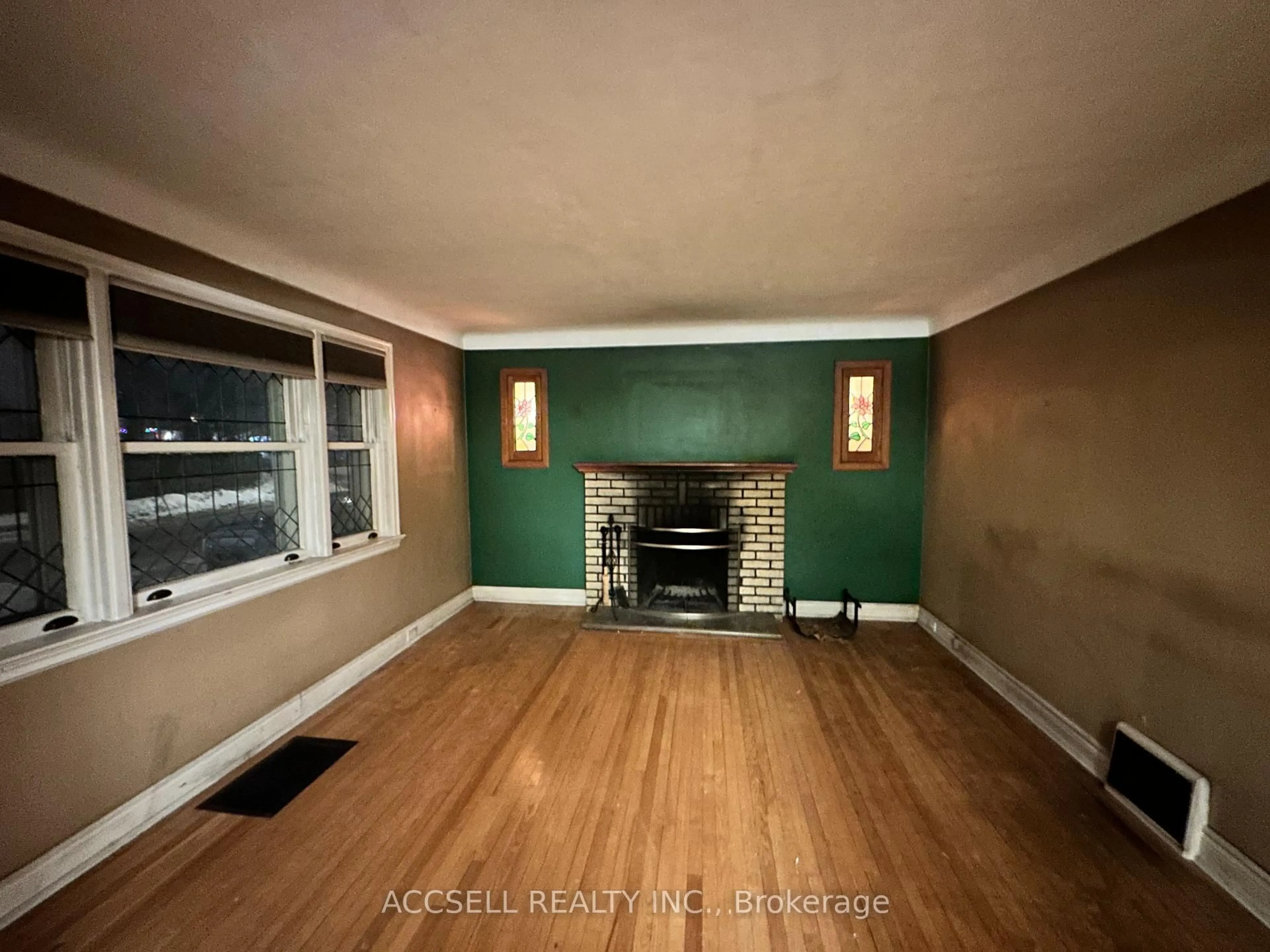 A pic of a room for 58 Clegg St, Ottawa Ontario K1S 0H8