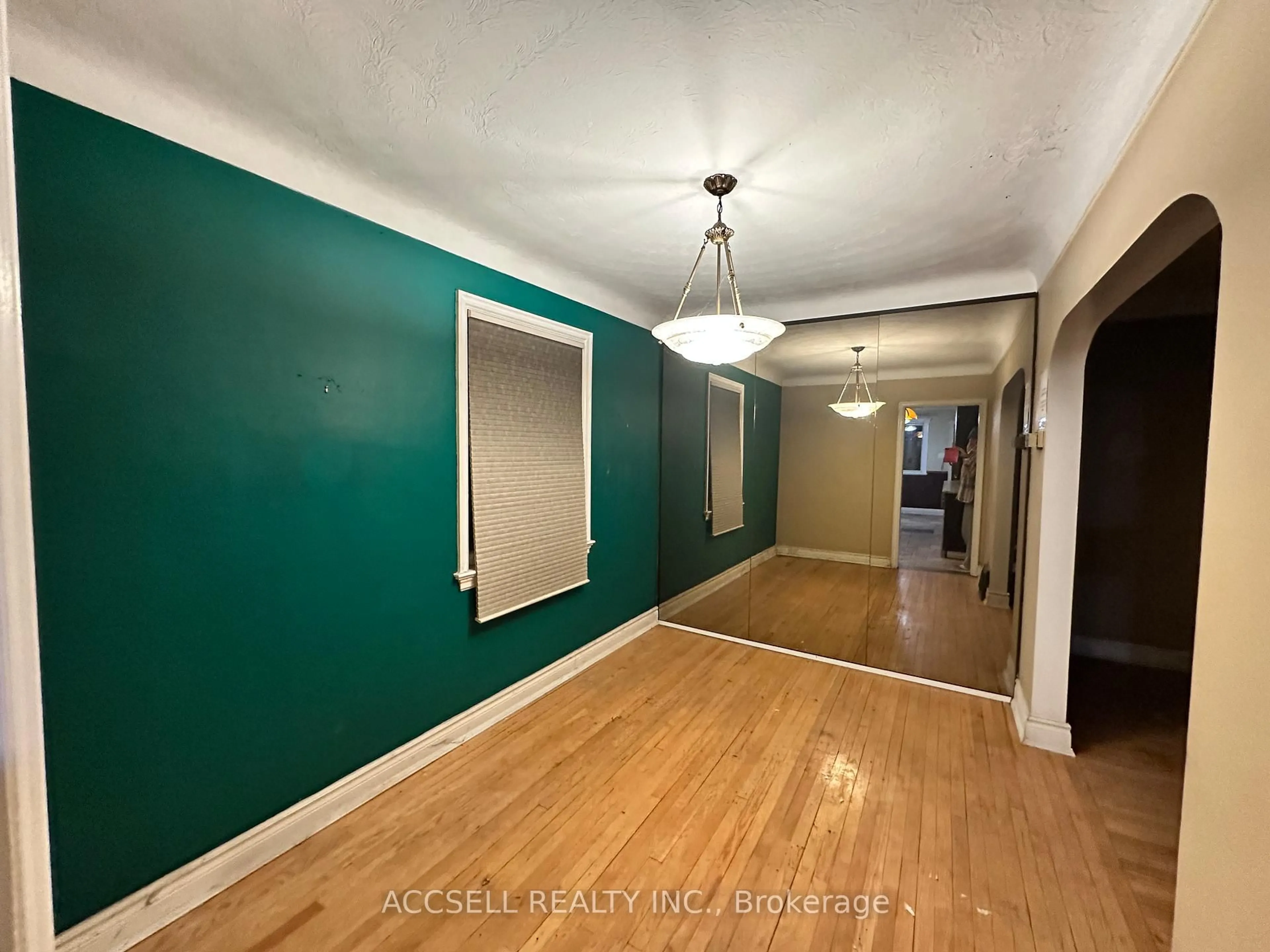 Unknown for 58 Clegg St, Ottawa Ontario K1S 0H8