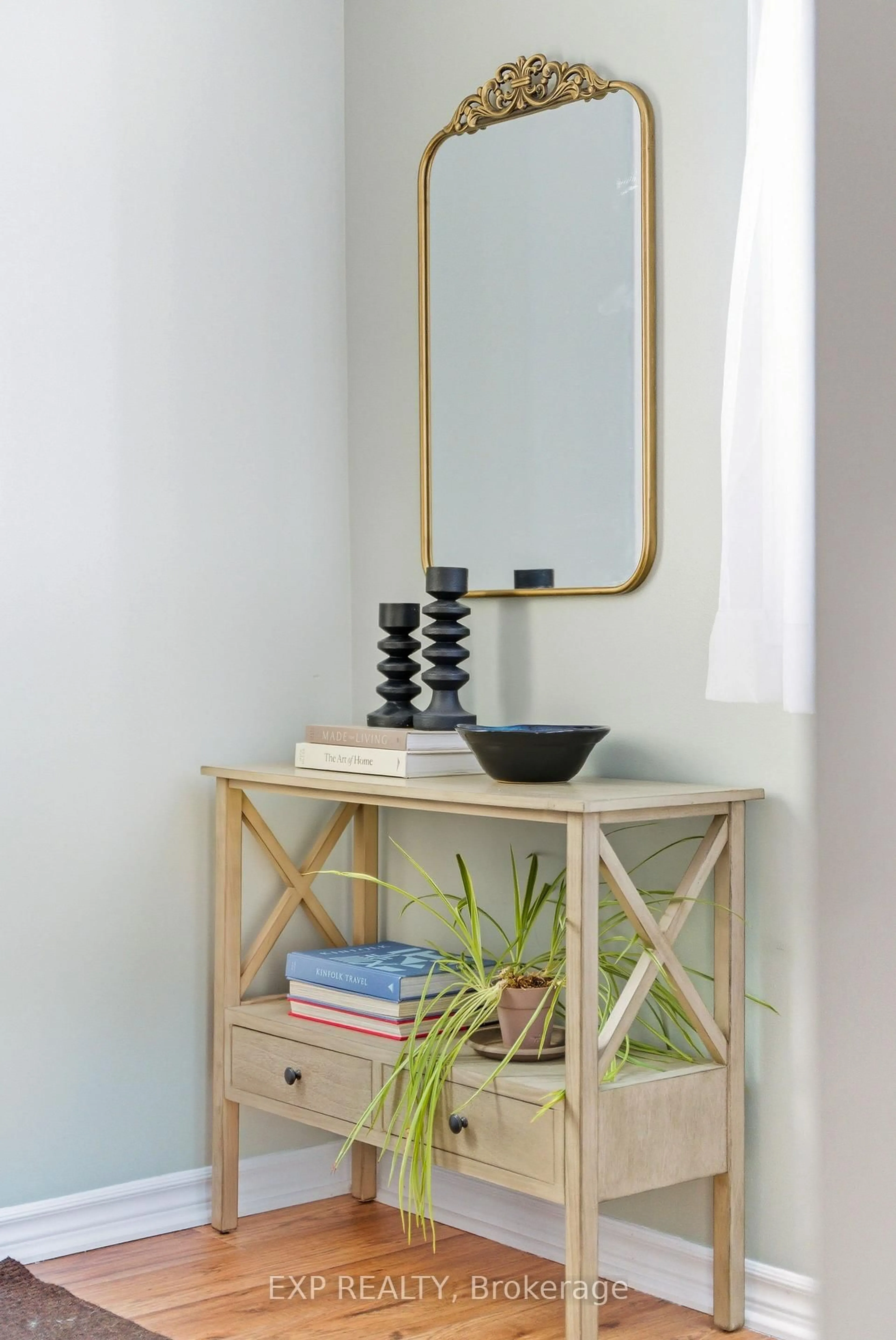 Contemporary bathroom, unknown for 88 Dundas St, Belleville Ontario K8N 1C1