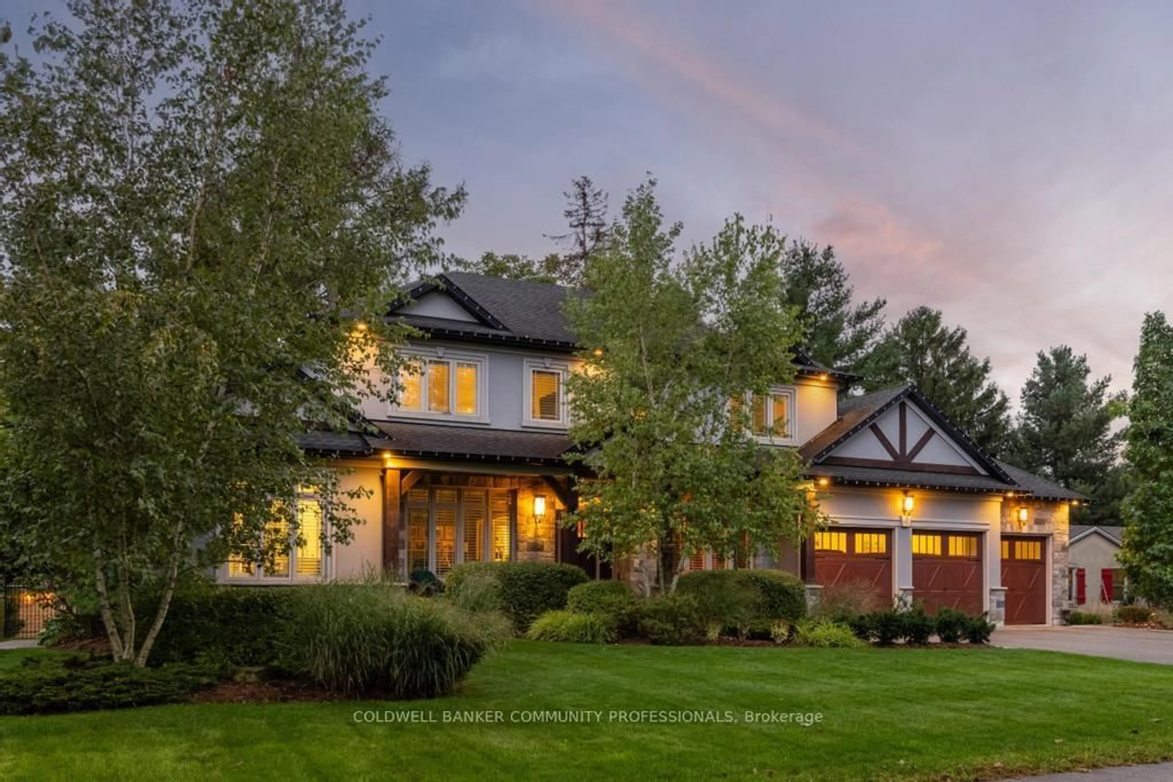 Home with brick exterior material, mountain view for 60 Parker Ave, Hamilton Ontario L9G 1A7