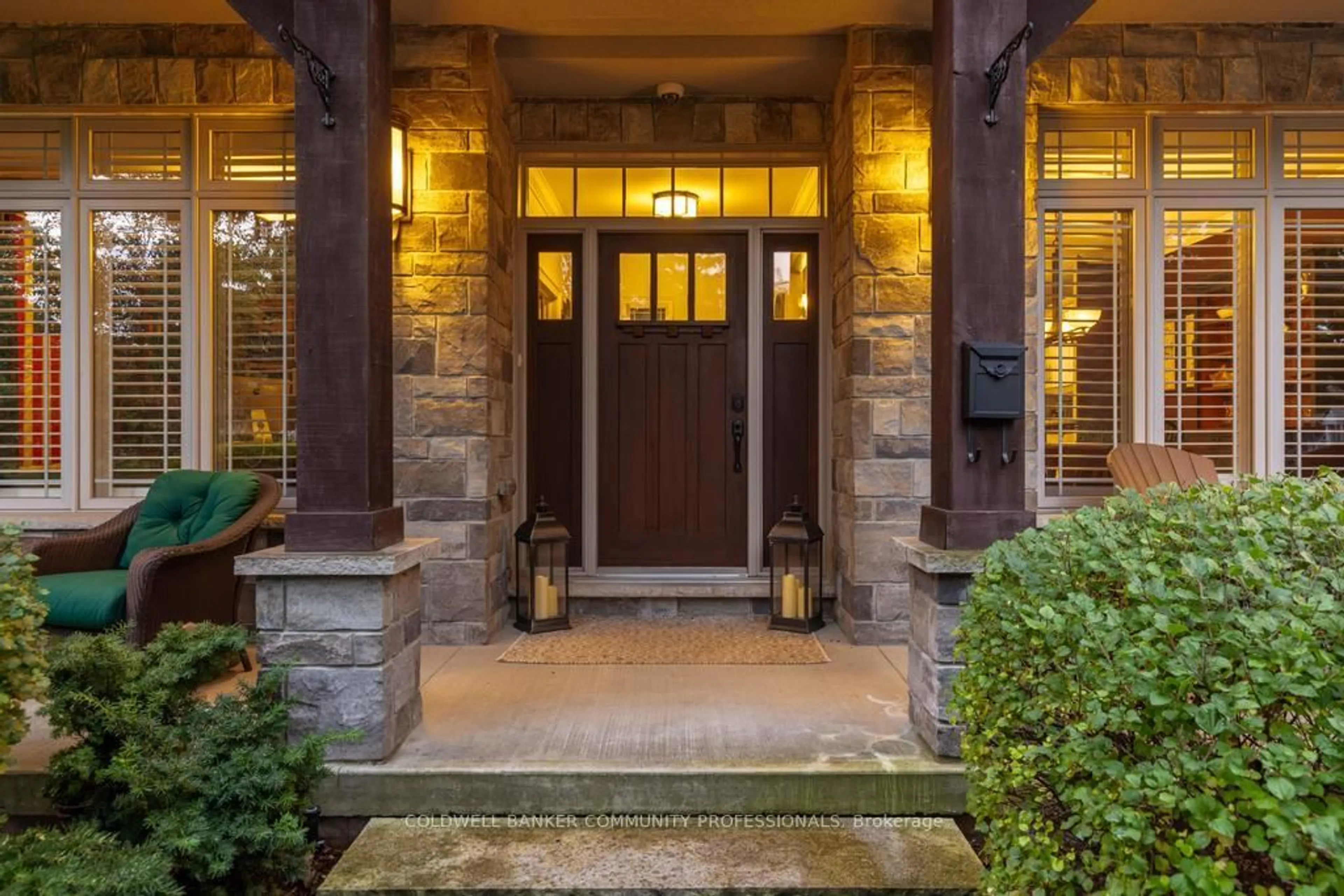 Indoor entryway for 60 Parker Ave, Hamilton Ontario L9G 1A7