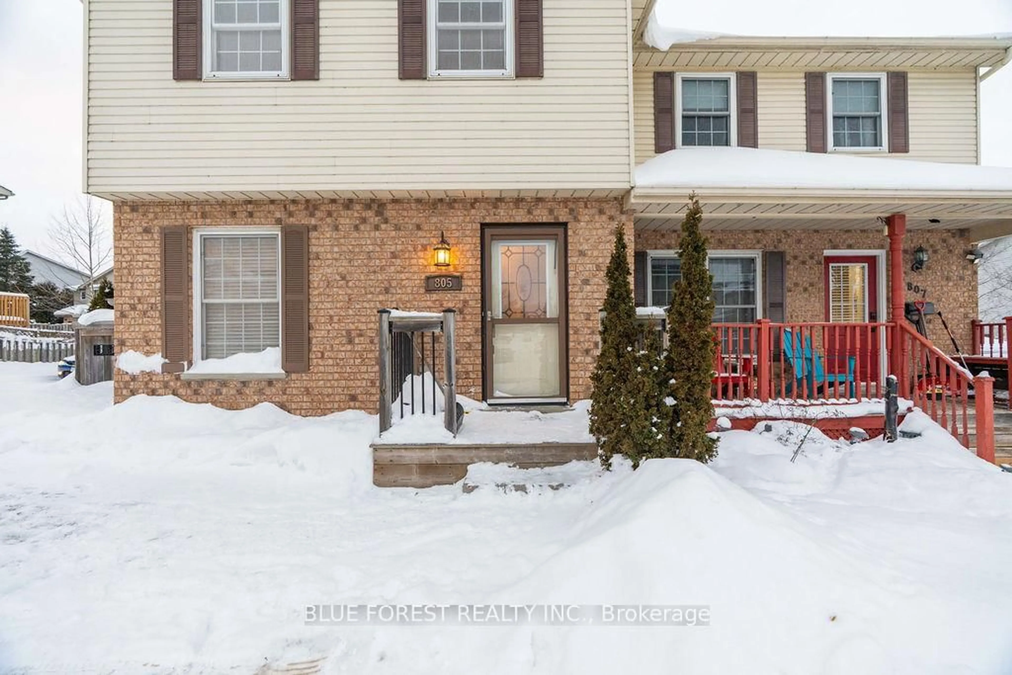 Unknown for 805 Deveron Cres, London South Ontario N5Z 5B4