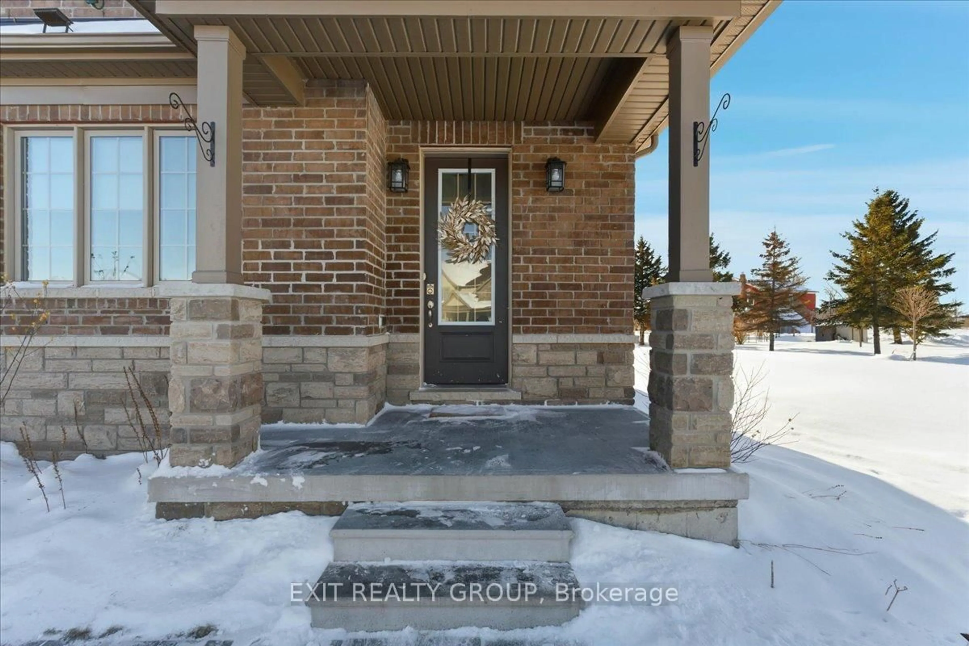 Indoor entryway for 79 Summer Breeze Dr, Quinte West Ontario K0K 1L0