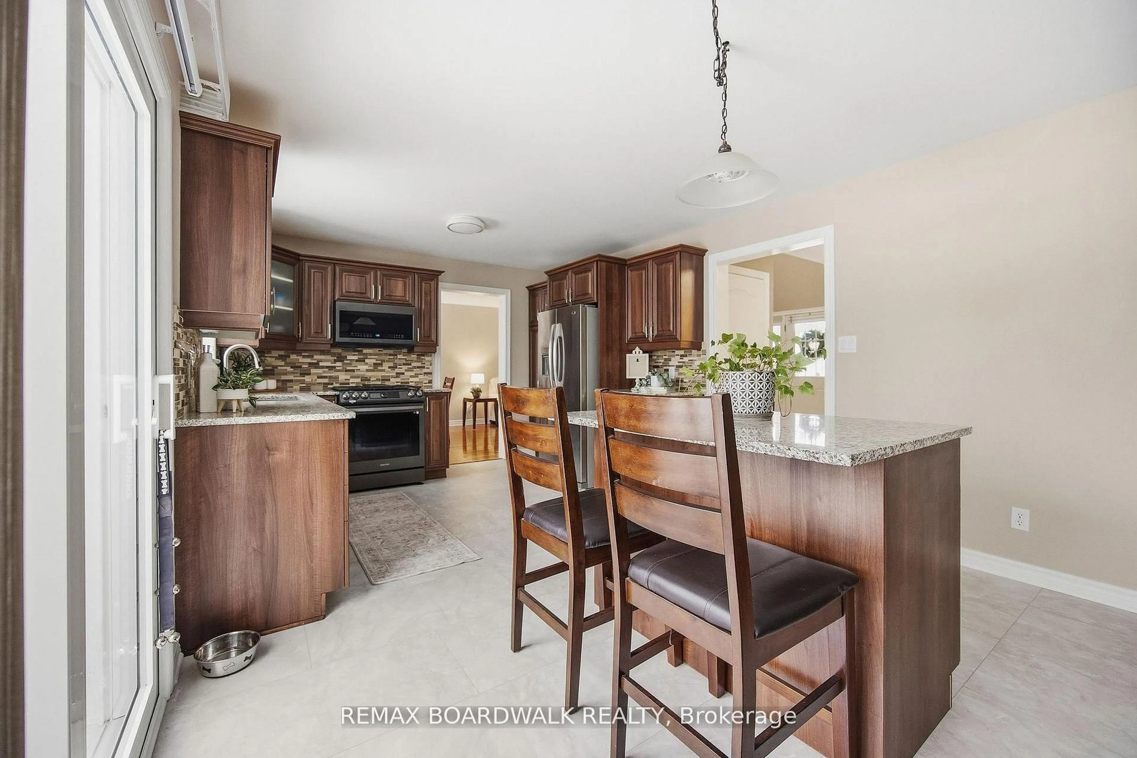 Open concept kitchen, ceramic/tile floor for 27 Comba Dr, Carleton Place Ontario K7C 4V2
