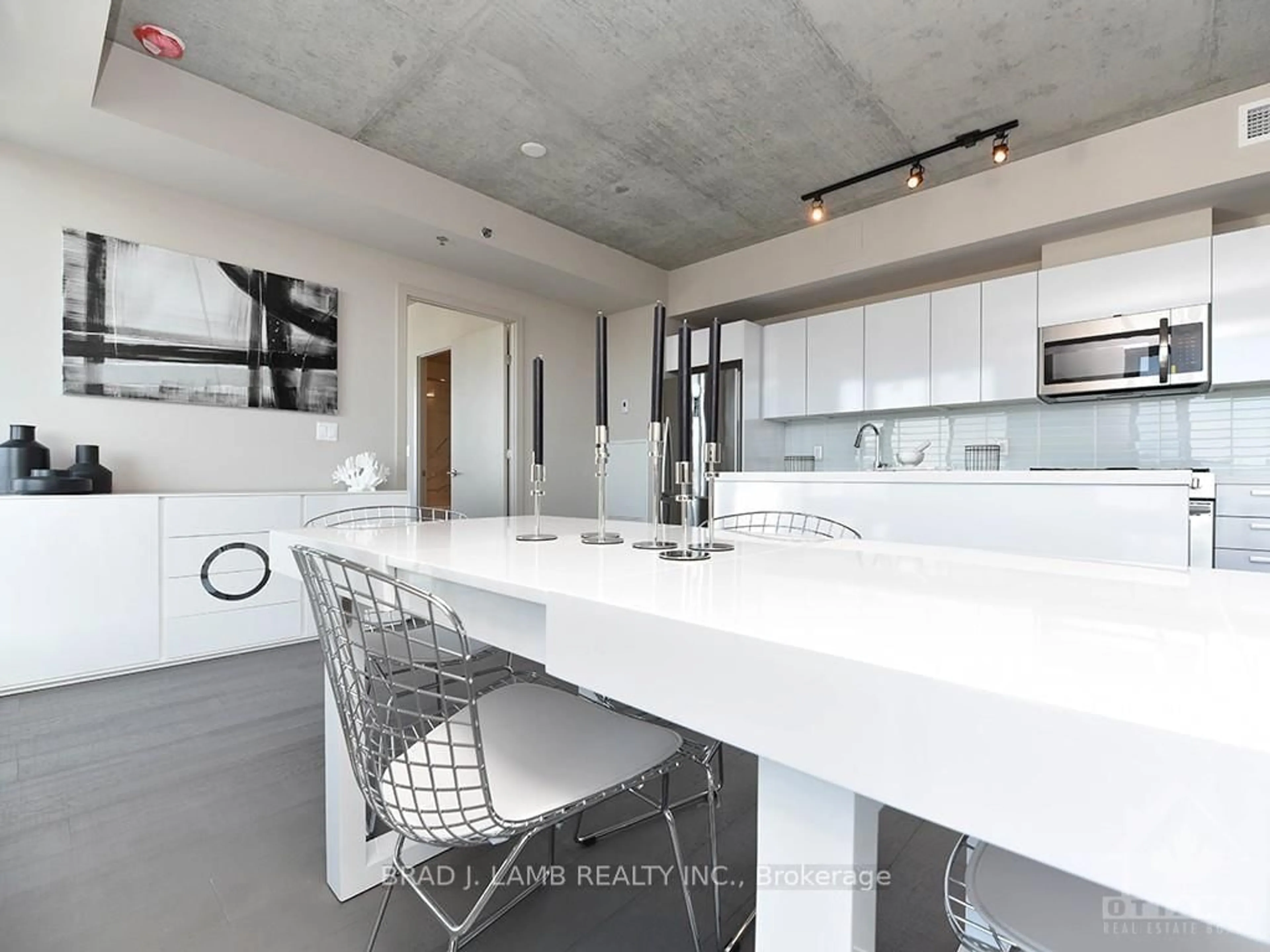 Contemporary kitchen, cement floor for 203 CATHERINE St #314, Ottawa Ontario K2P 1C3