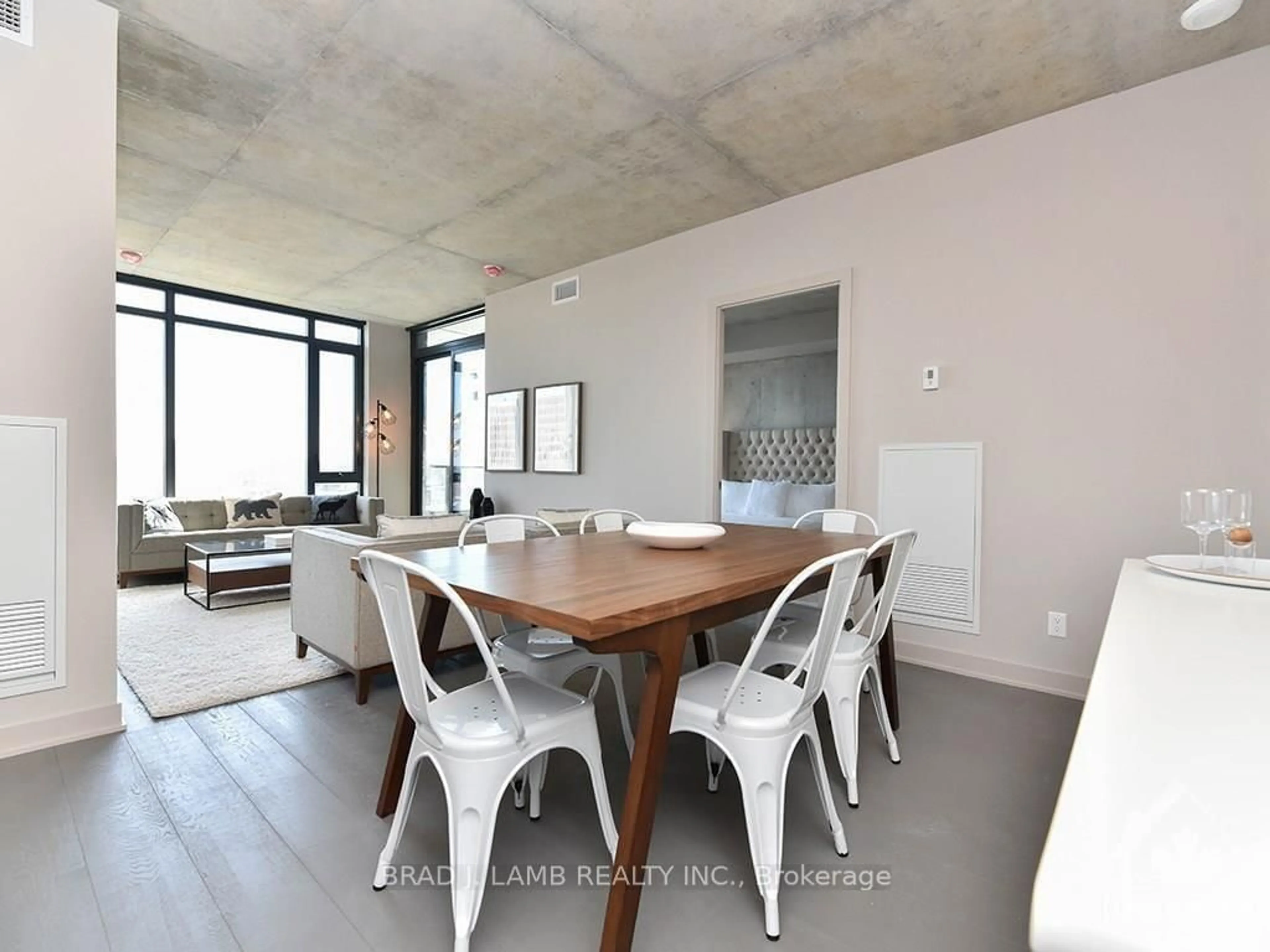 Dining room, cement floor for 203 CATHERINE St #209, Ottawa Ontario K2P 1J5