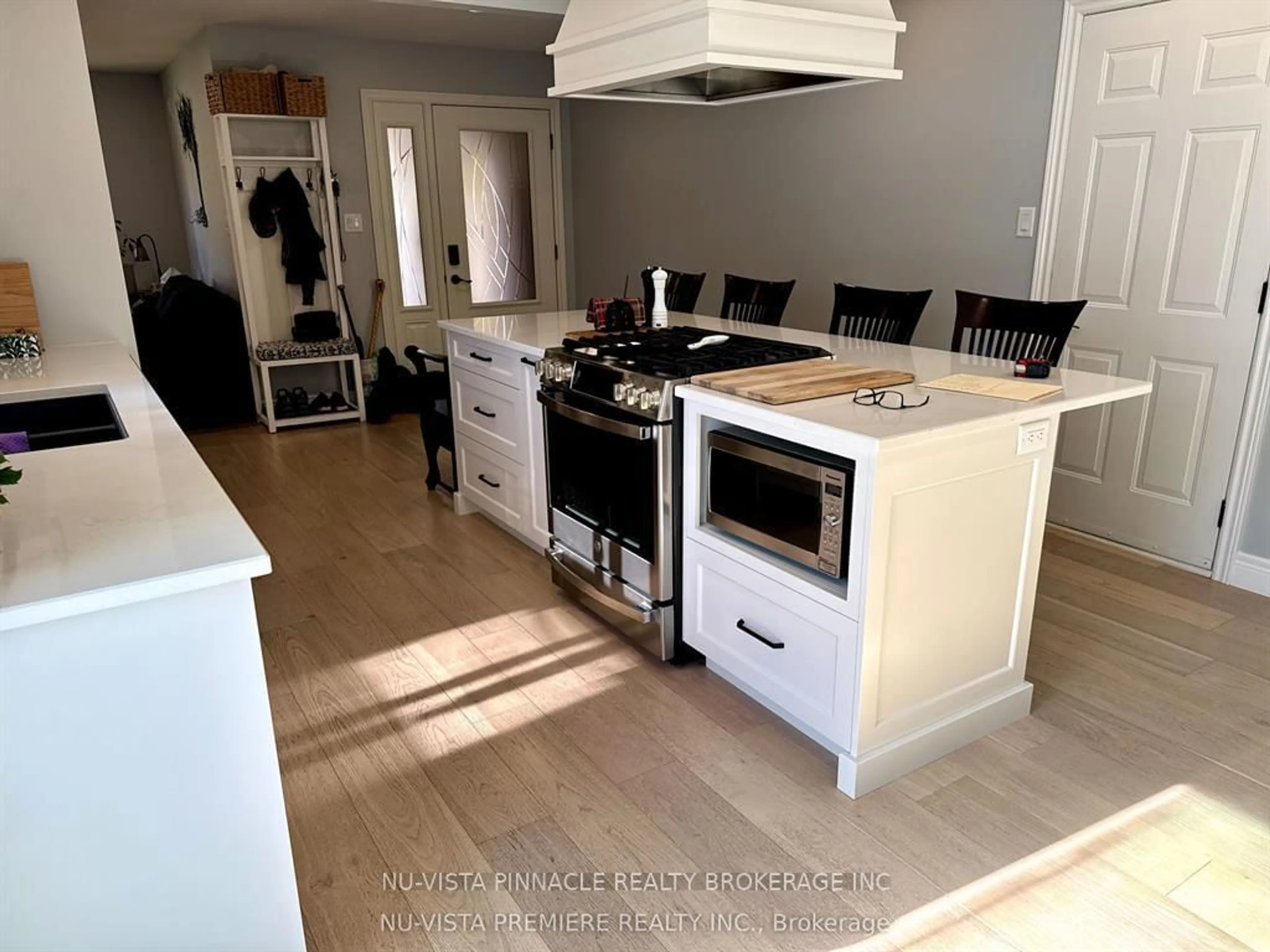 Open concept kitchen, unknown for 1446 Aldersbrook Rd, London North Ontario N6G 3V7