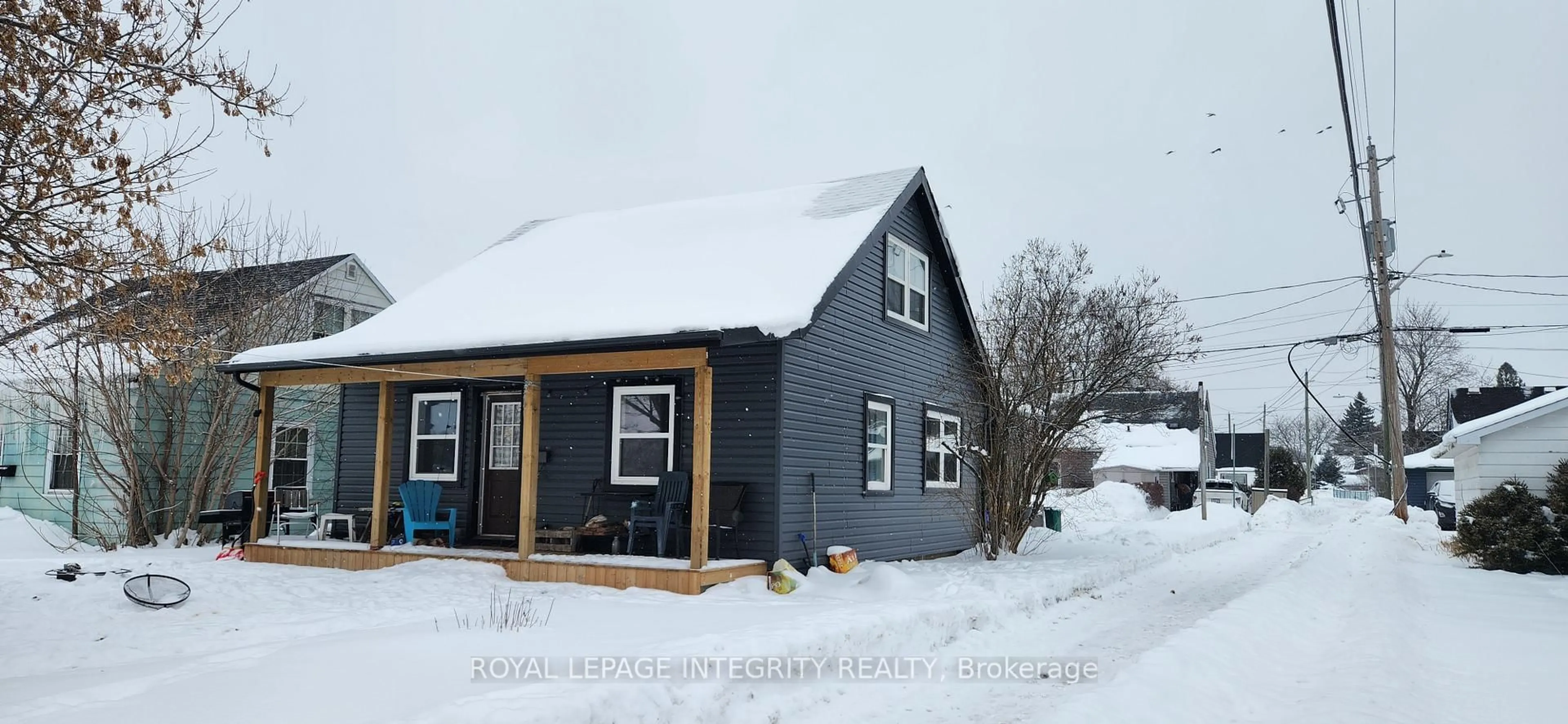 Unknown for 17 Roosevelt Dr, Smiths Falls Ontario K7A 3J7