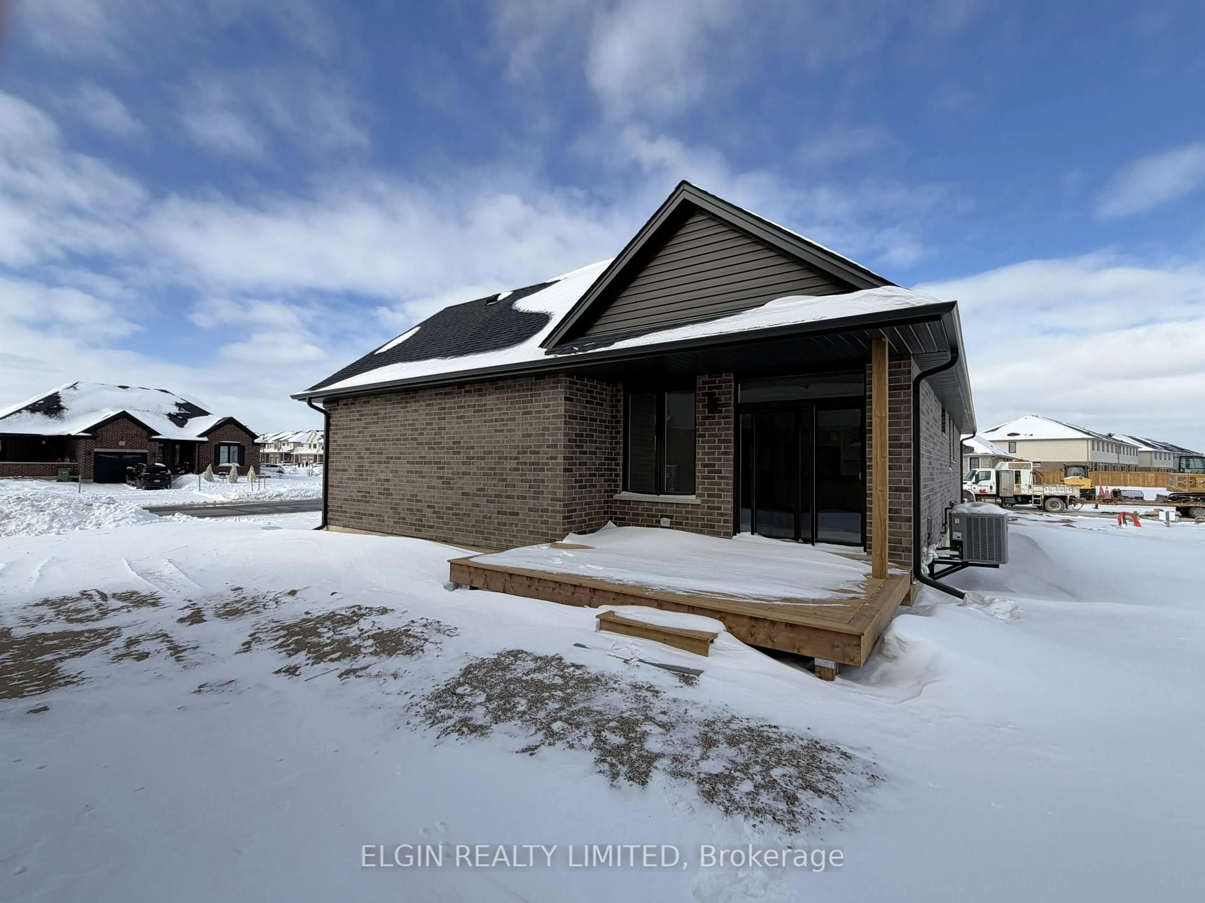 Home with brick exterior material, building for 253 Renaissance Dr, St. Thomas Ontario N5R 0P9