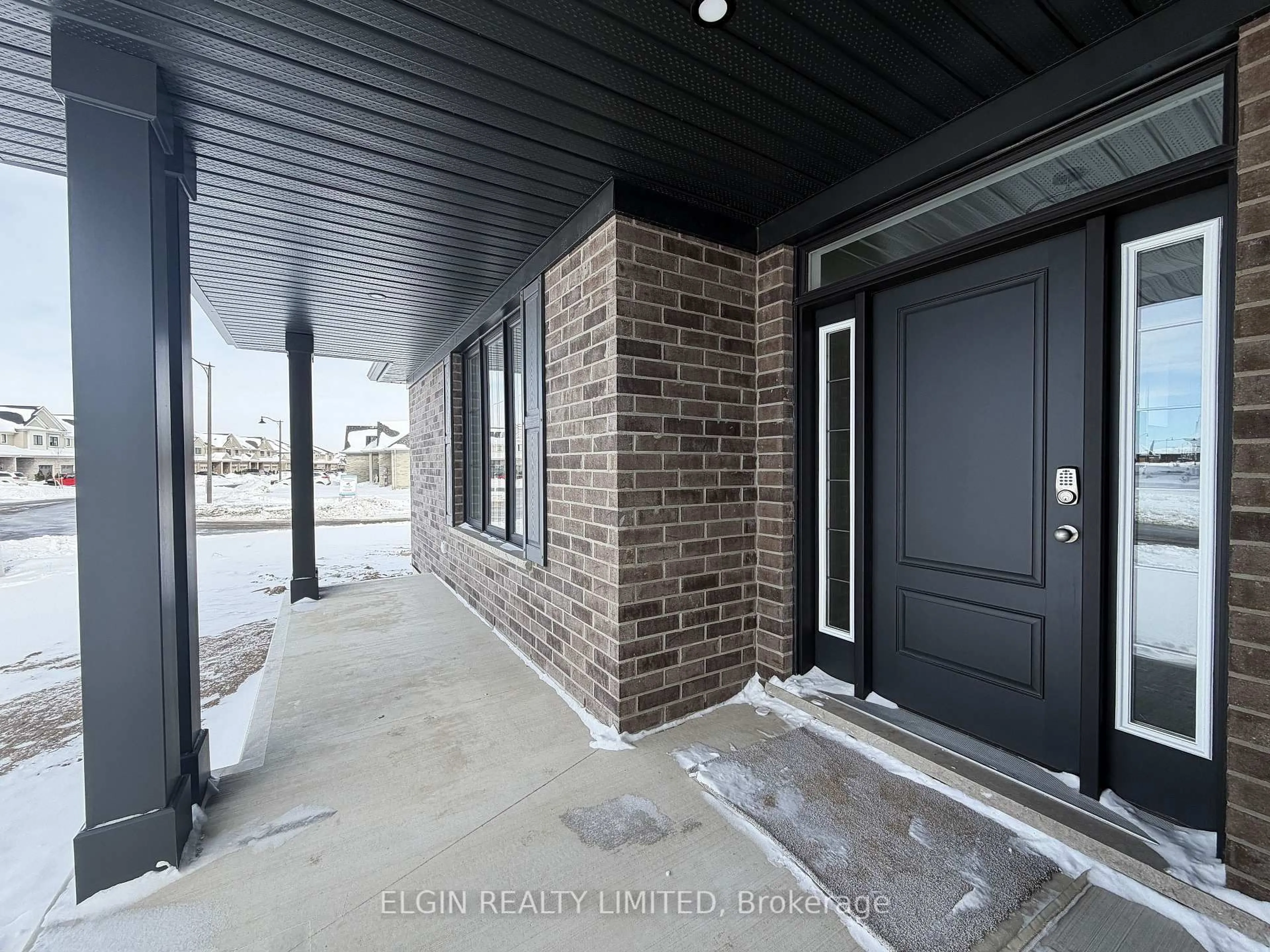 Indoor entryway for 253 Renaissance Dr, St. Thomas Ontario N5R 0P9