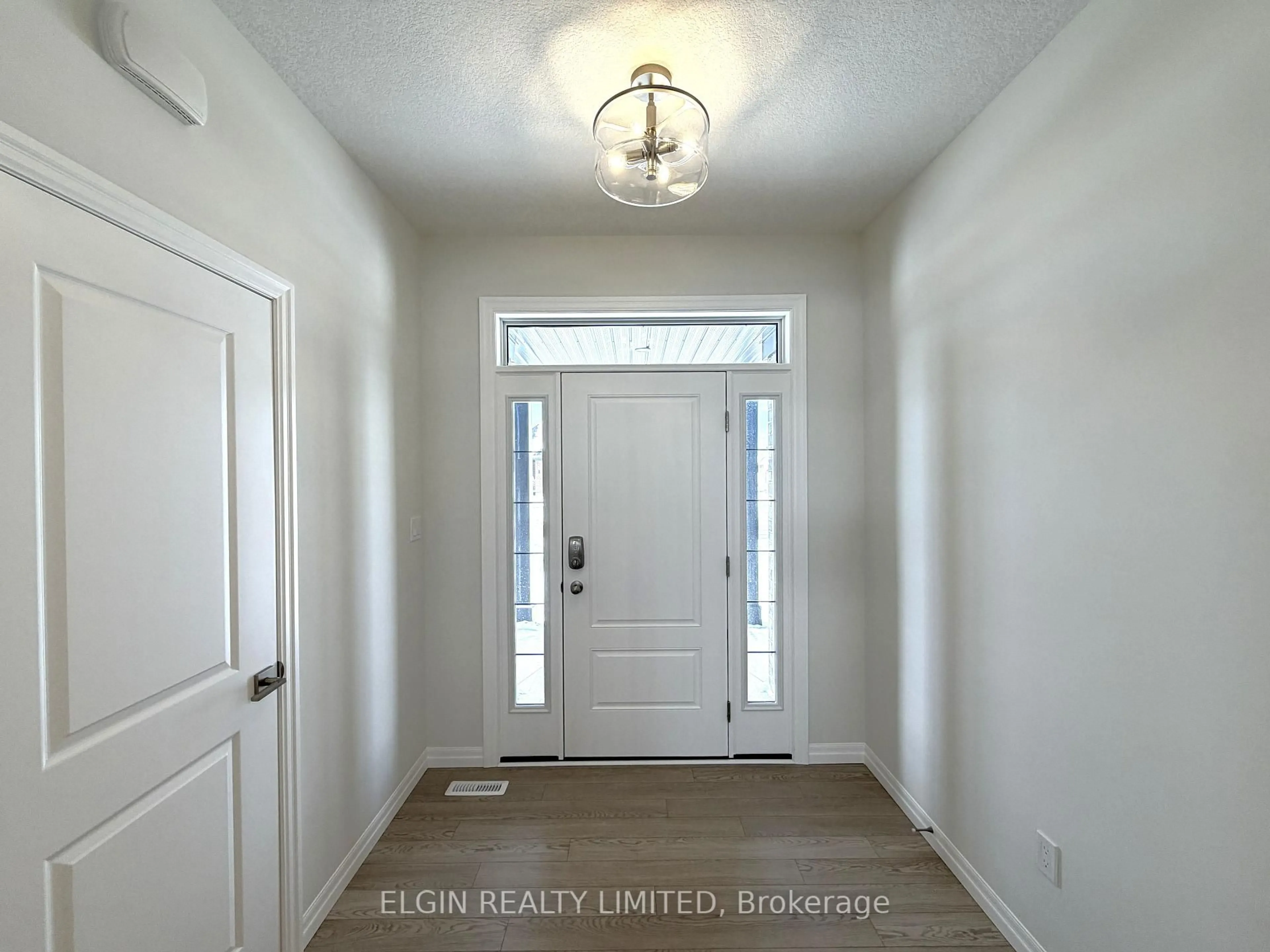 Indoor entryway for 253 Renaissance Dr, St. Thomas Ontario N5R 0P9