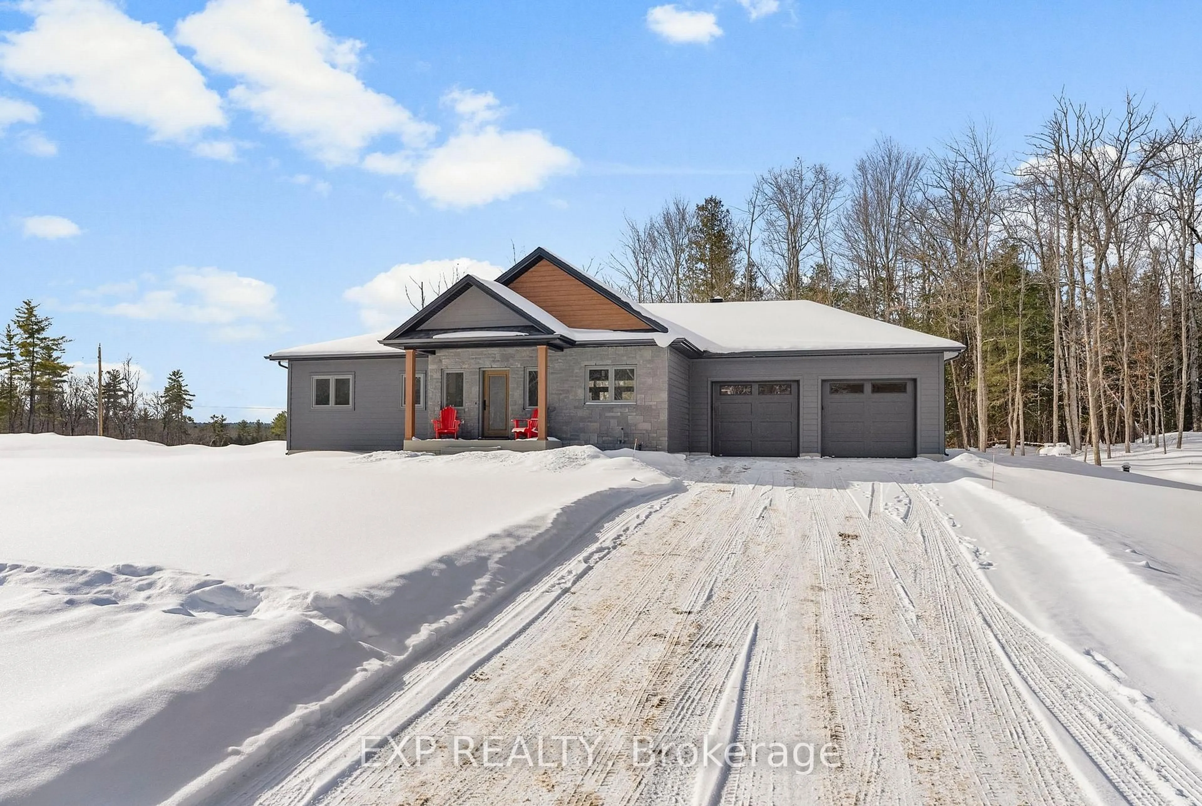 Indoor garage for 9 Longleaf Way, Calabogie Ontario K0J 1H0