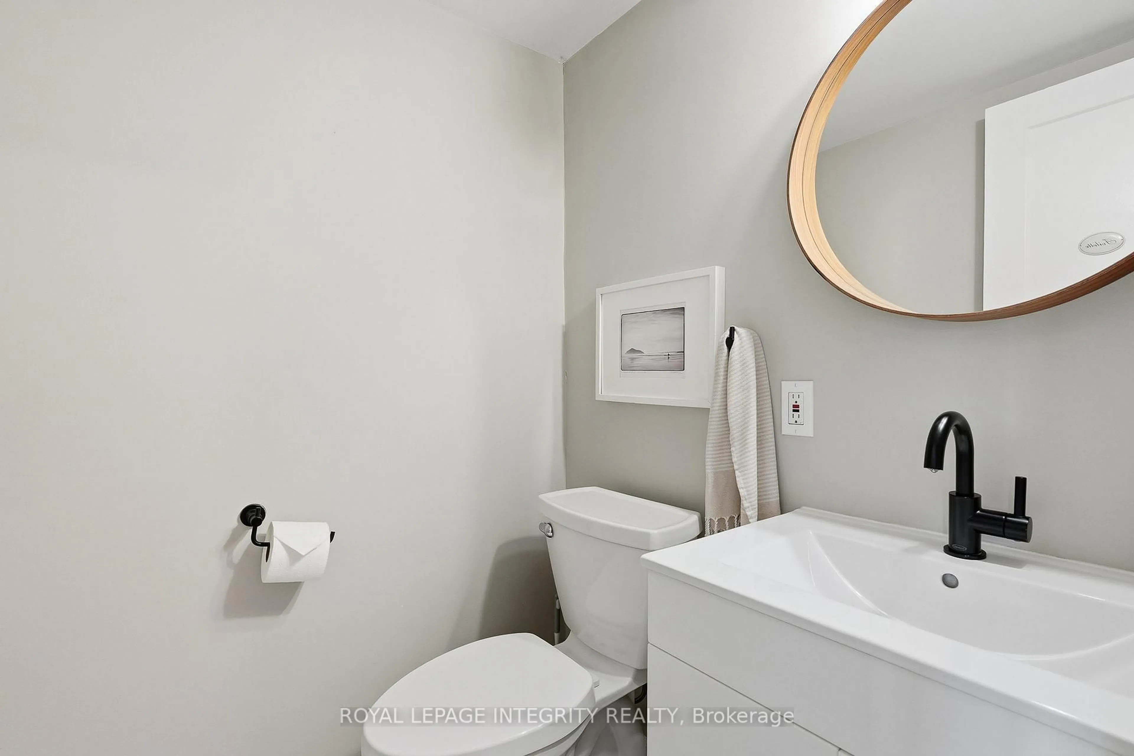 Standard bathroom, ceramic/tile floor for 6917 Bilberry Dr #73, Ottawa Ontario K1C 2C1