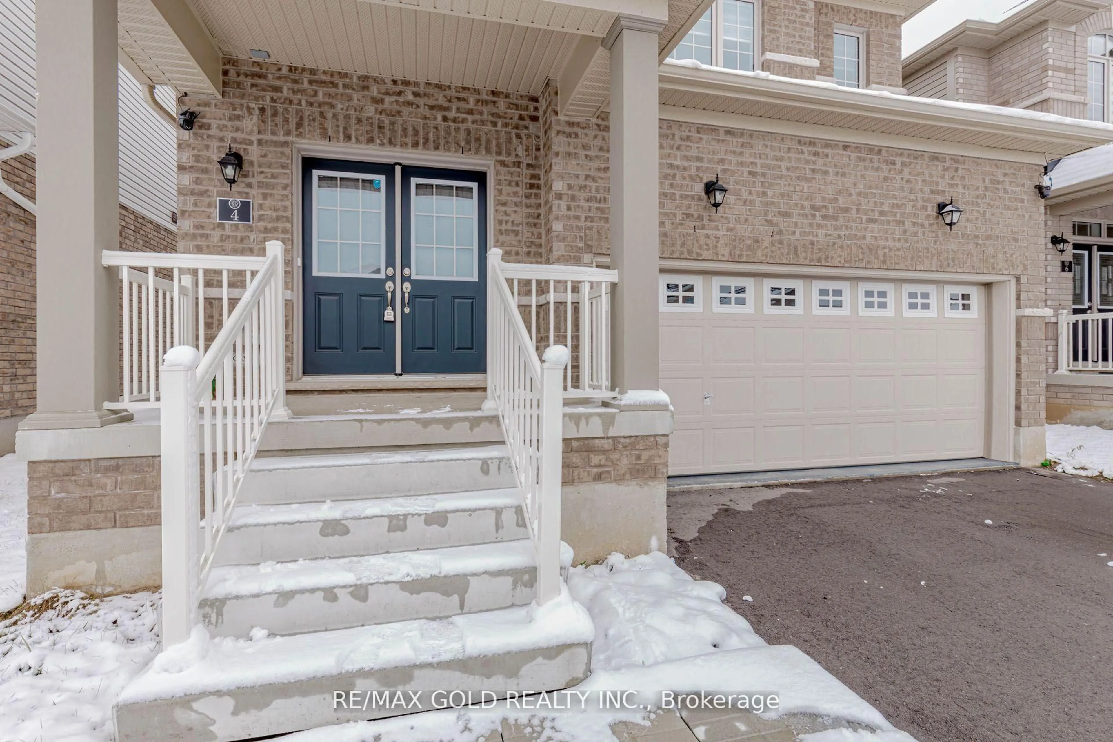 Indoor entryway for 4 Heming St, Brant Ontario N3L 0M5