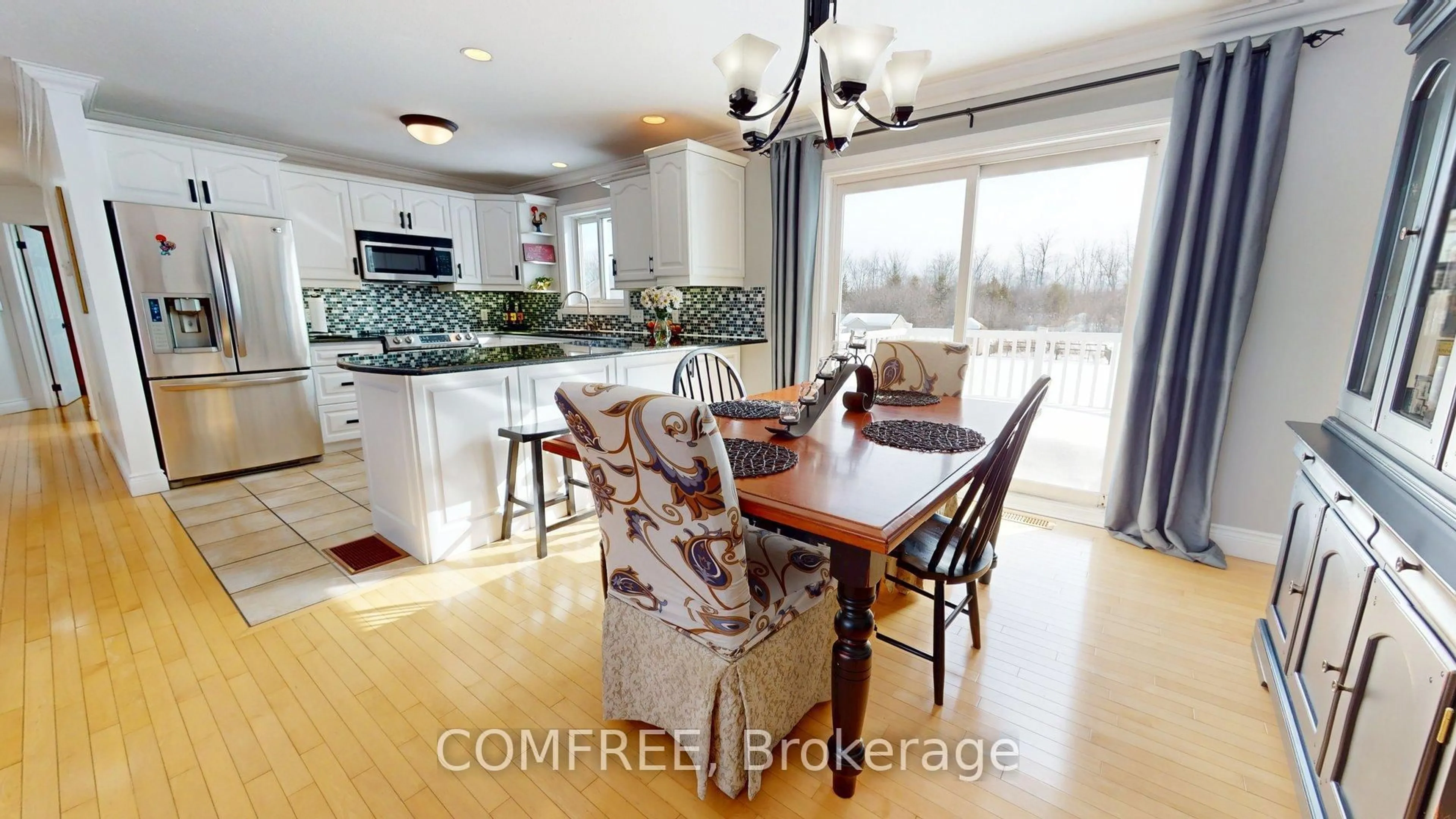 Open concept kitchen, wood/laminate floor for 1293 Drummond 1 Concession, Perth Ontario K7H 3C3