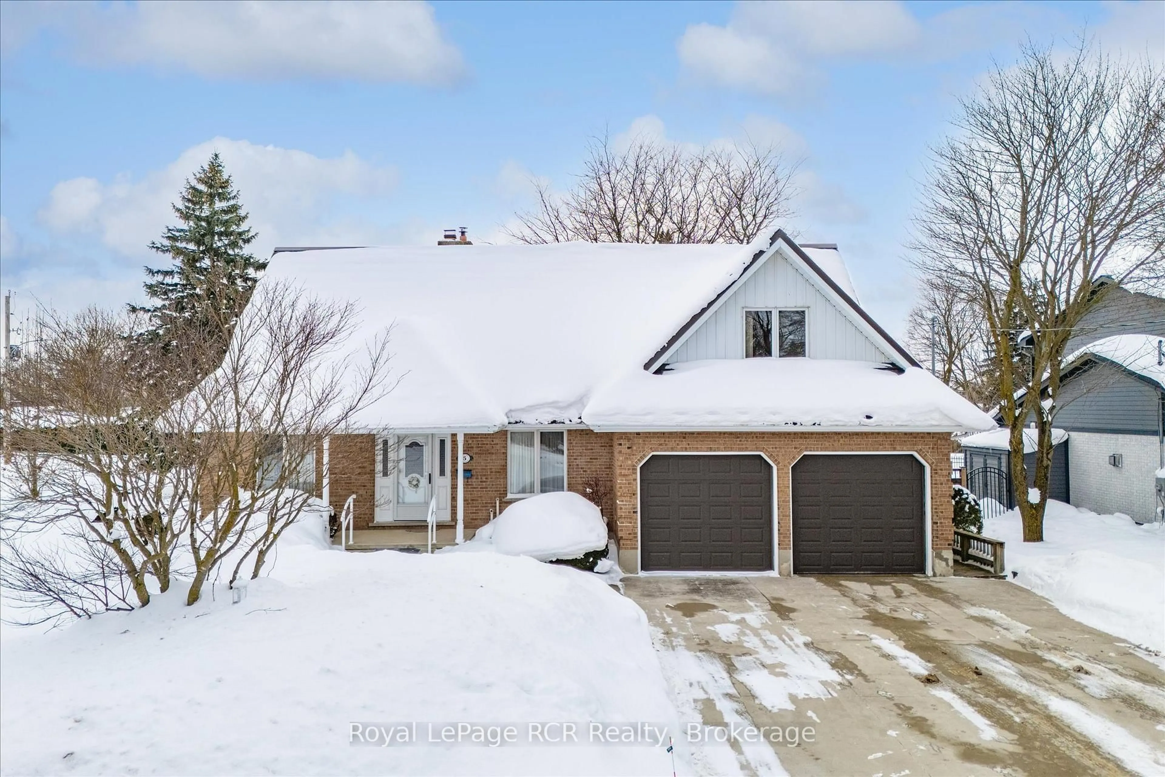 A pic from outside/outdoor area/front of a property/back of a property/a pic from drone, street for 5 Jackson Cres, North Perth Ontario N4W 1K2