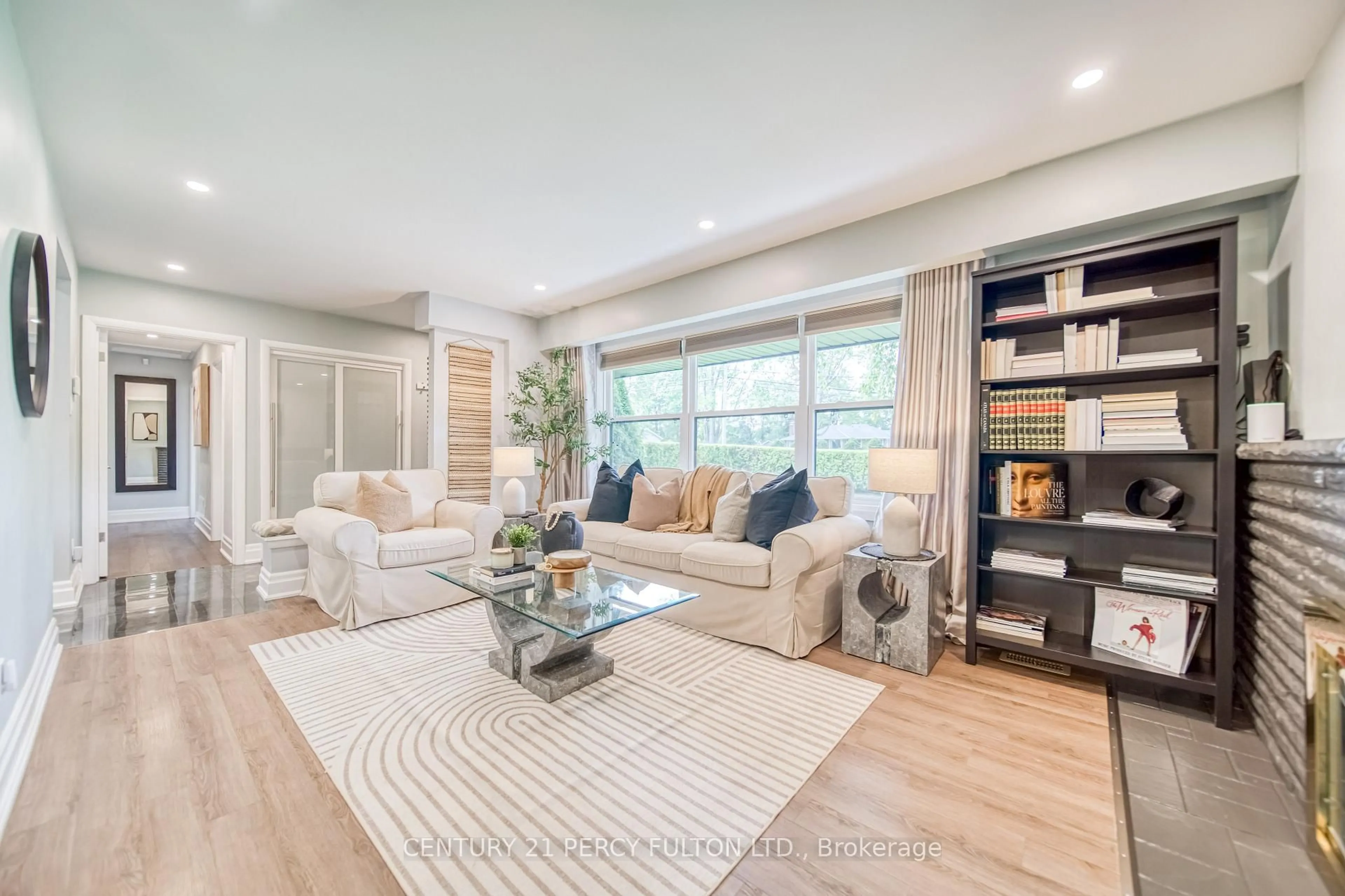 Living room with furniture, wood/laminate floor for 1270 Ontario St, Cobourg Ontario K9A 3E2