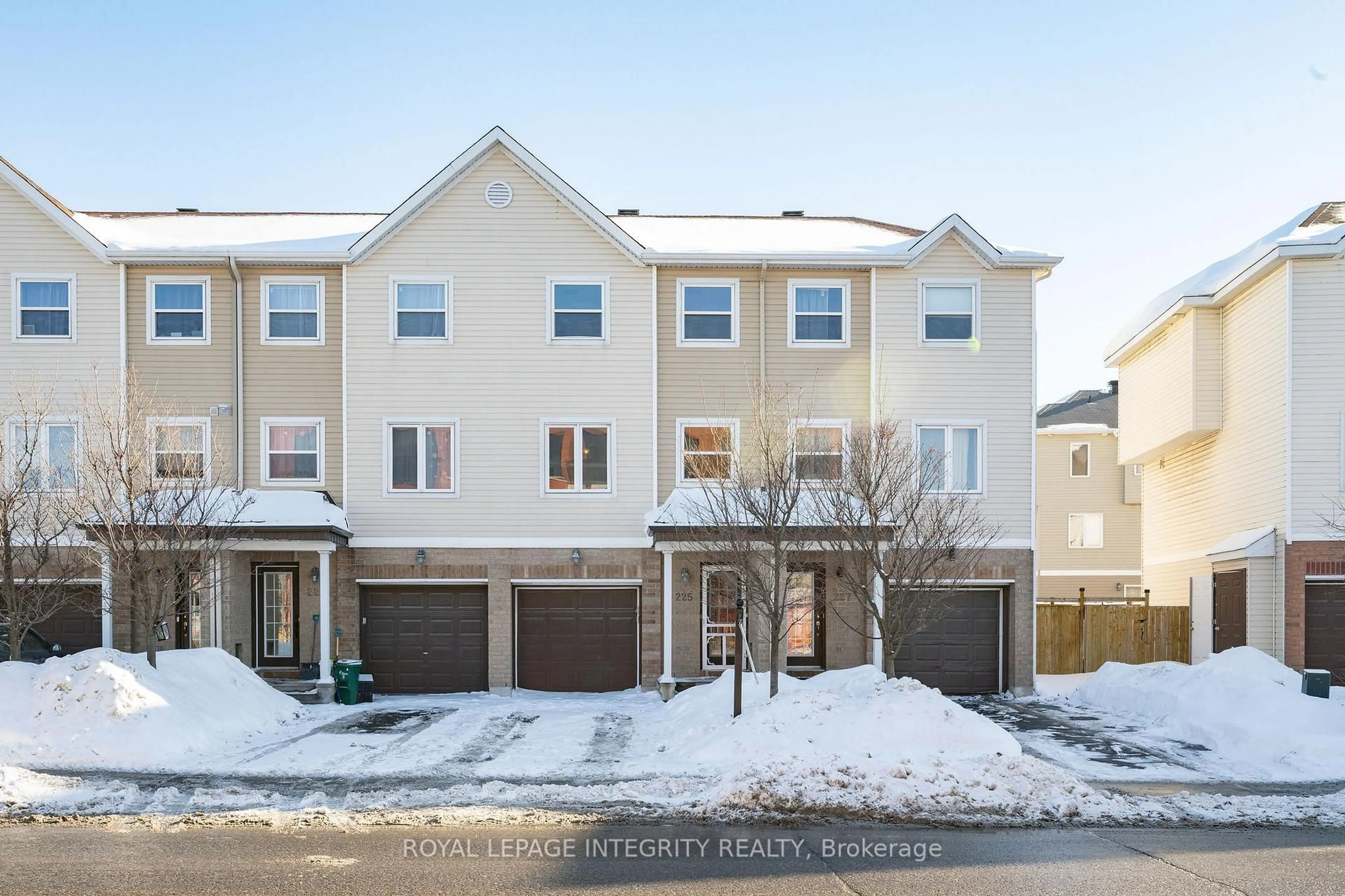 A pic from outside/outdoor area/front of a property/back of a property/a pic from drone, street for 225 Kennevale Dr, Ottawa Ontario K2J 0C3