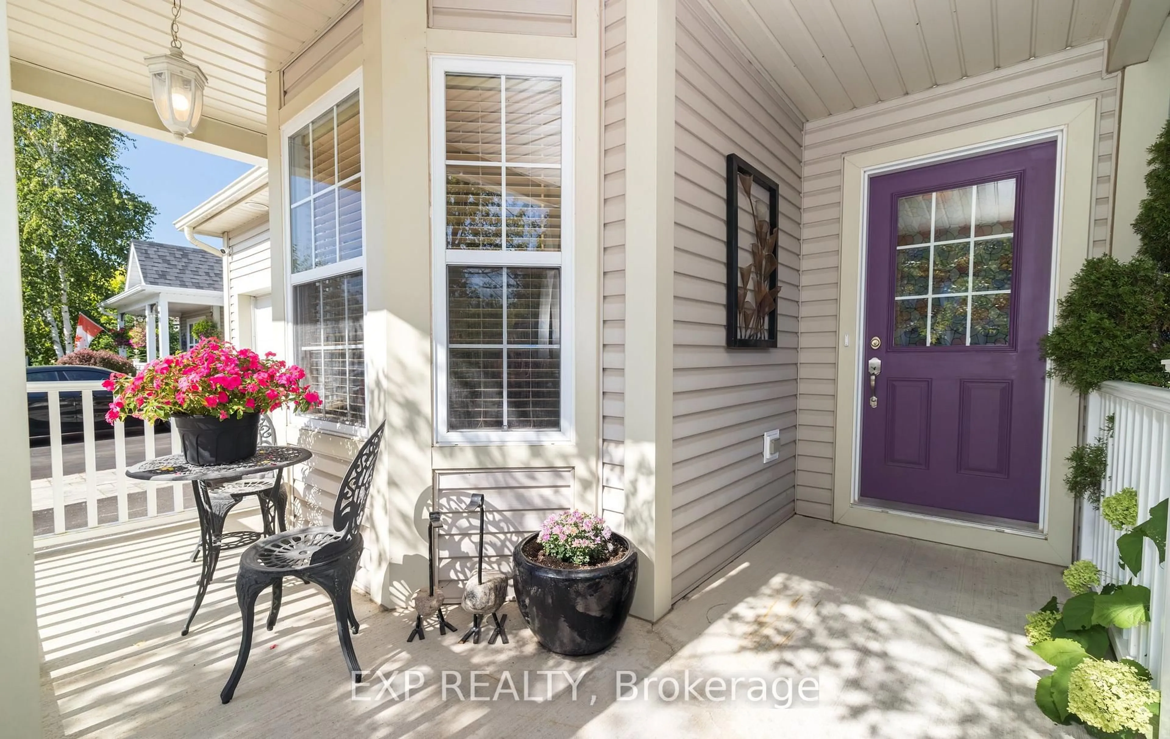 Indoor entryway for 105 Hampson Cres, Guelph/Eramosa Ontario N0B 2K0