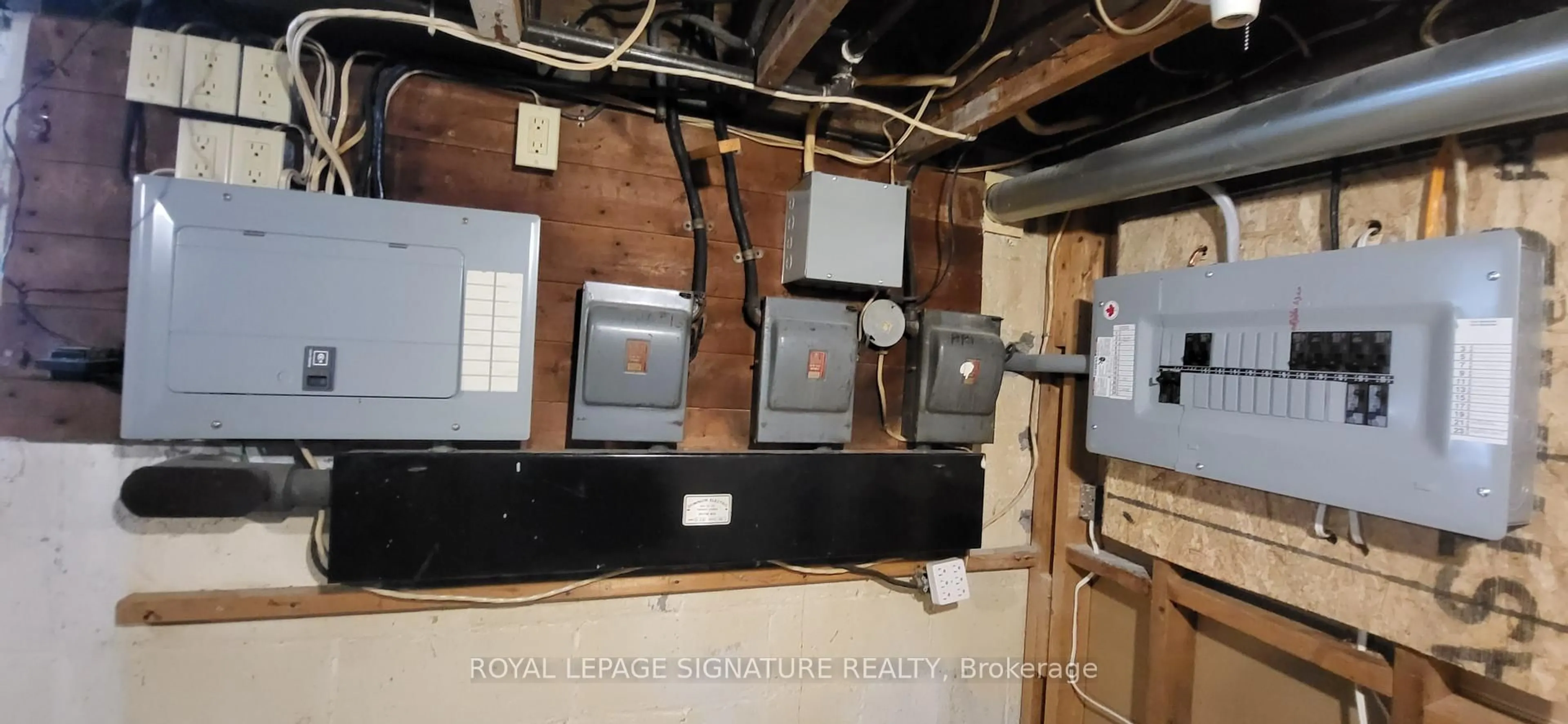 A pic of a room for 22 Kennedy St, Welland Ontario L3B 3R6