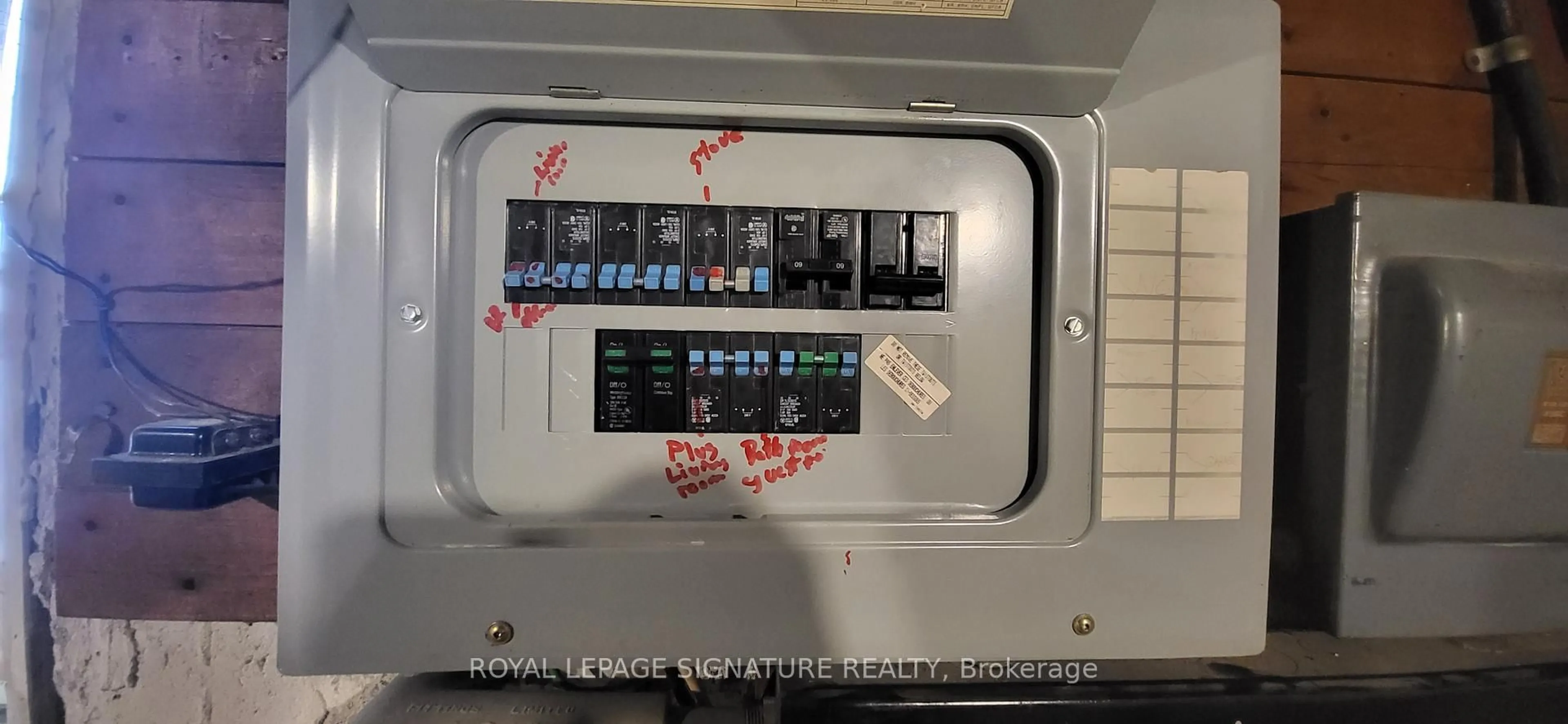 Unknown for 22 Kennedy St, Welland Ontario L3B 3R6