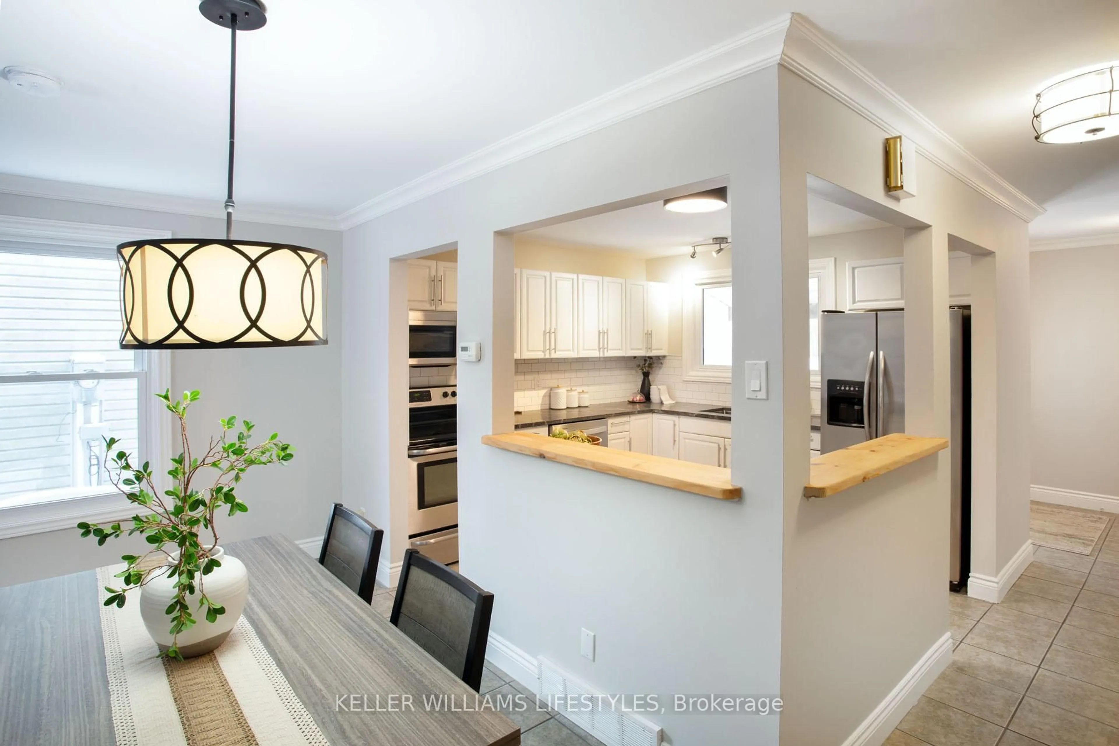 Open concept kitchen, ceramic/tile floor for 5 Winding Woods Cres, London North Ontario N6G 3G3