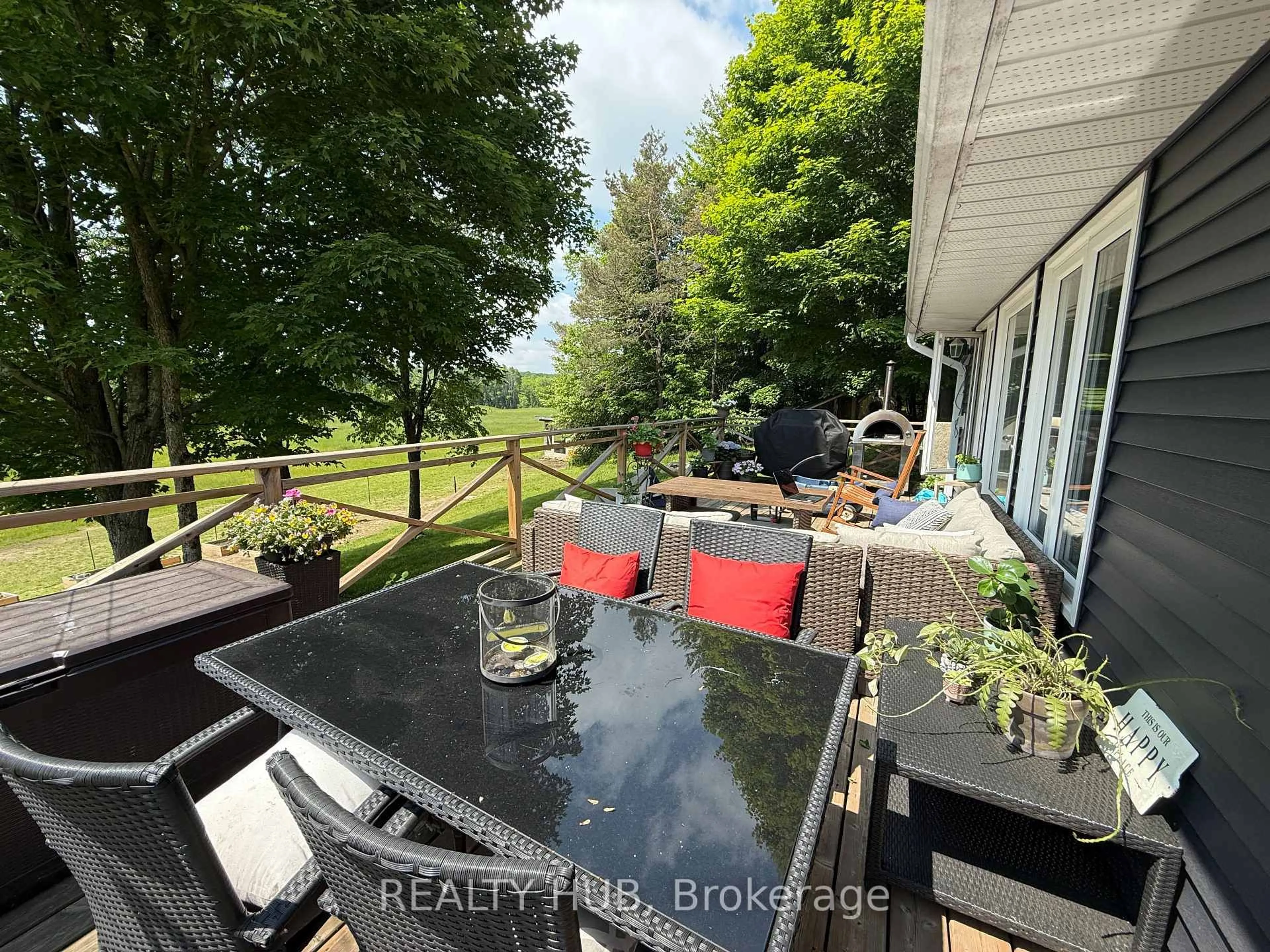 A pic from outside/outdoor area/front of a property/back of a property/a pic from drone, water/lake/river/ocean view for 1825 Falkenburg Rd, Muskoka Lakes Ontario P1L 1X4