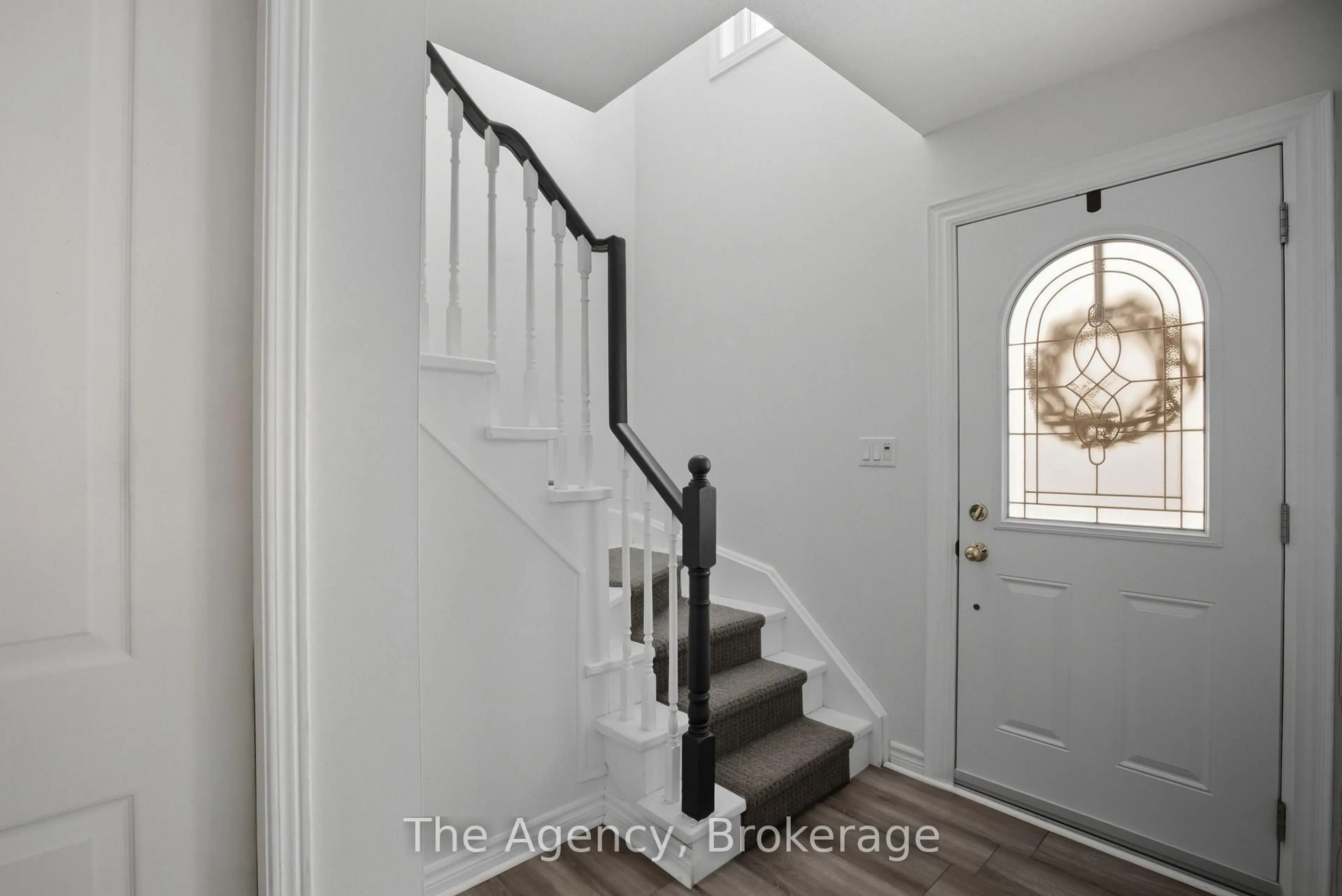 Indoor entryway for 110 Leeson St, East Luther Grand Valley Ontario L0N 1G0