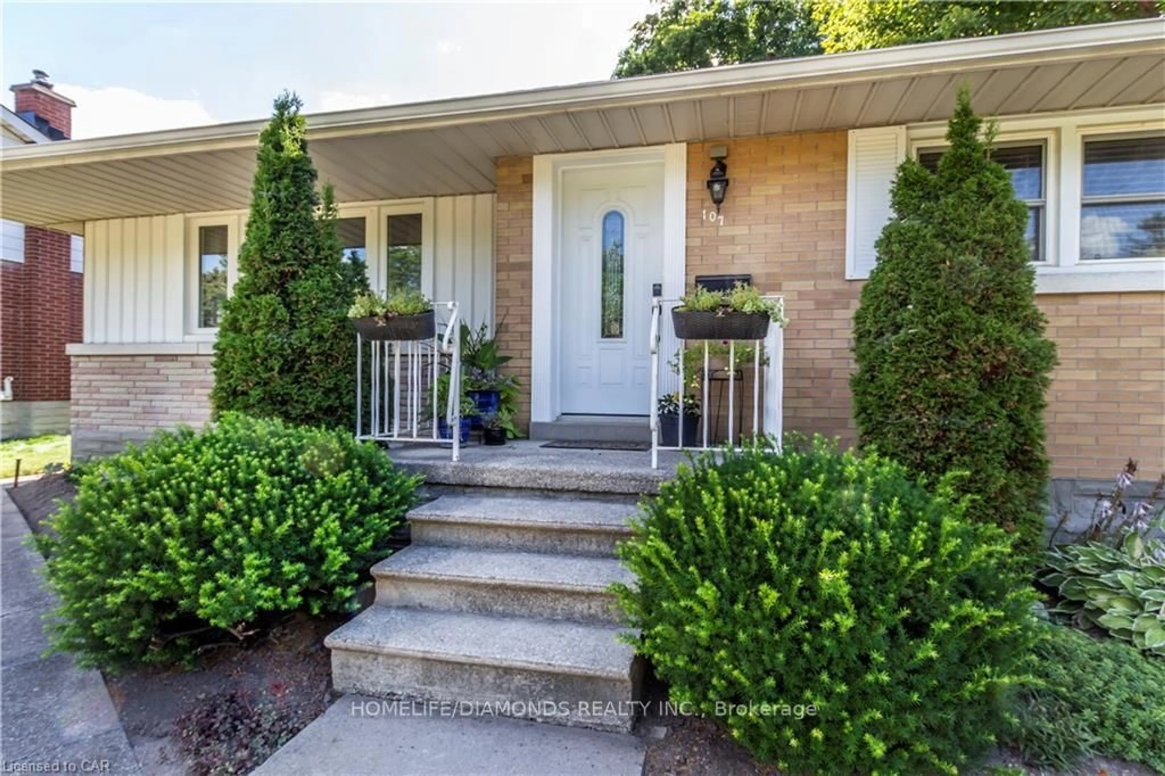 Unknown for 107 ELLIS Cres, Waterloo Ontario N2J 2C1