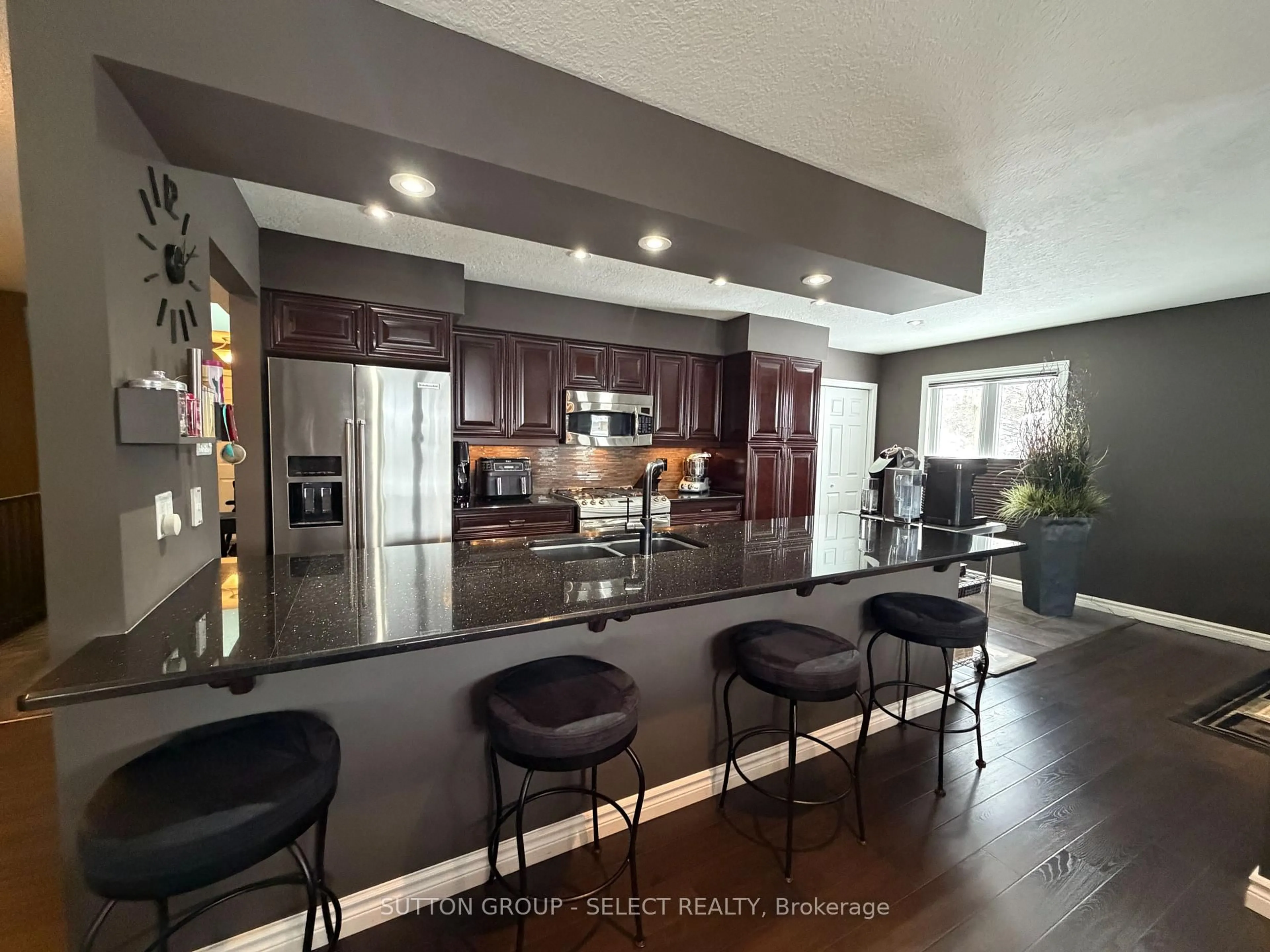 Open concept kitchen, ceramic/tile floor for 1500 Richmond St #42, London North Ontario N6G 4T7