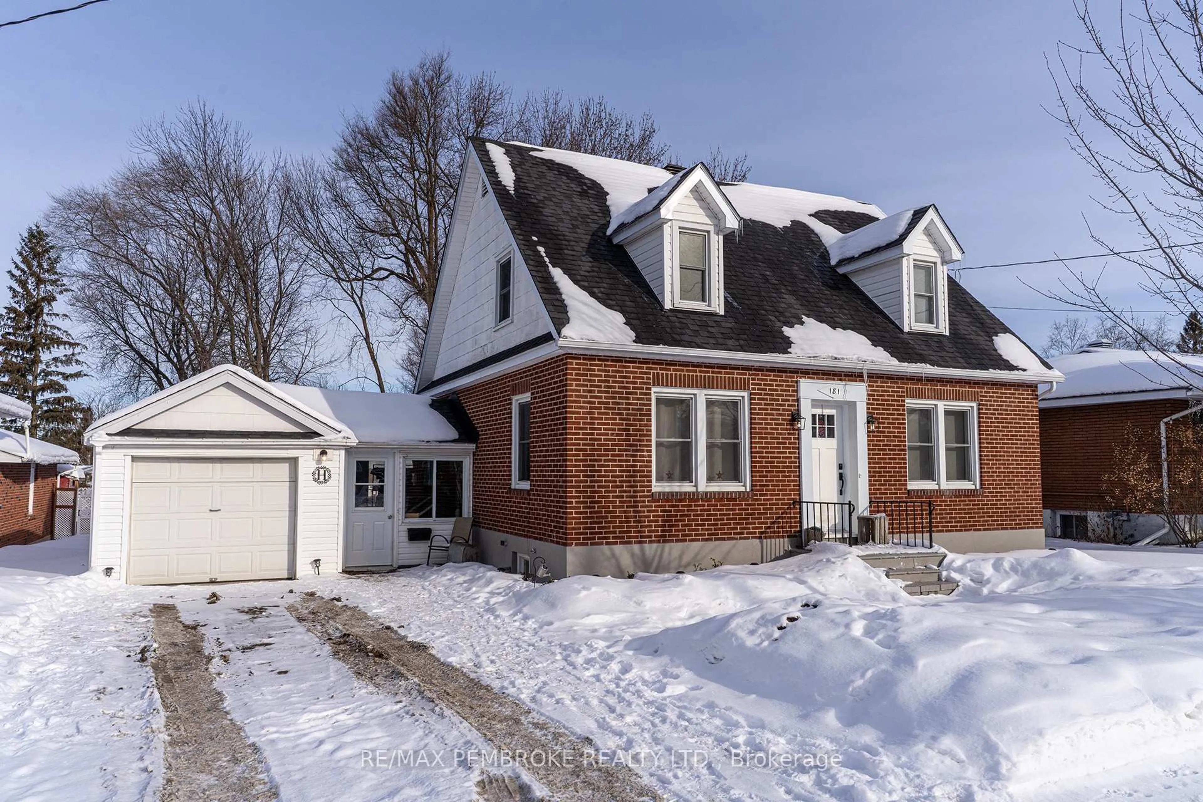 Home with brick exterior material, street for 181 Morris St, Pembroke Ontario K8A 2L1