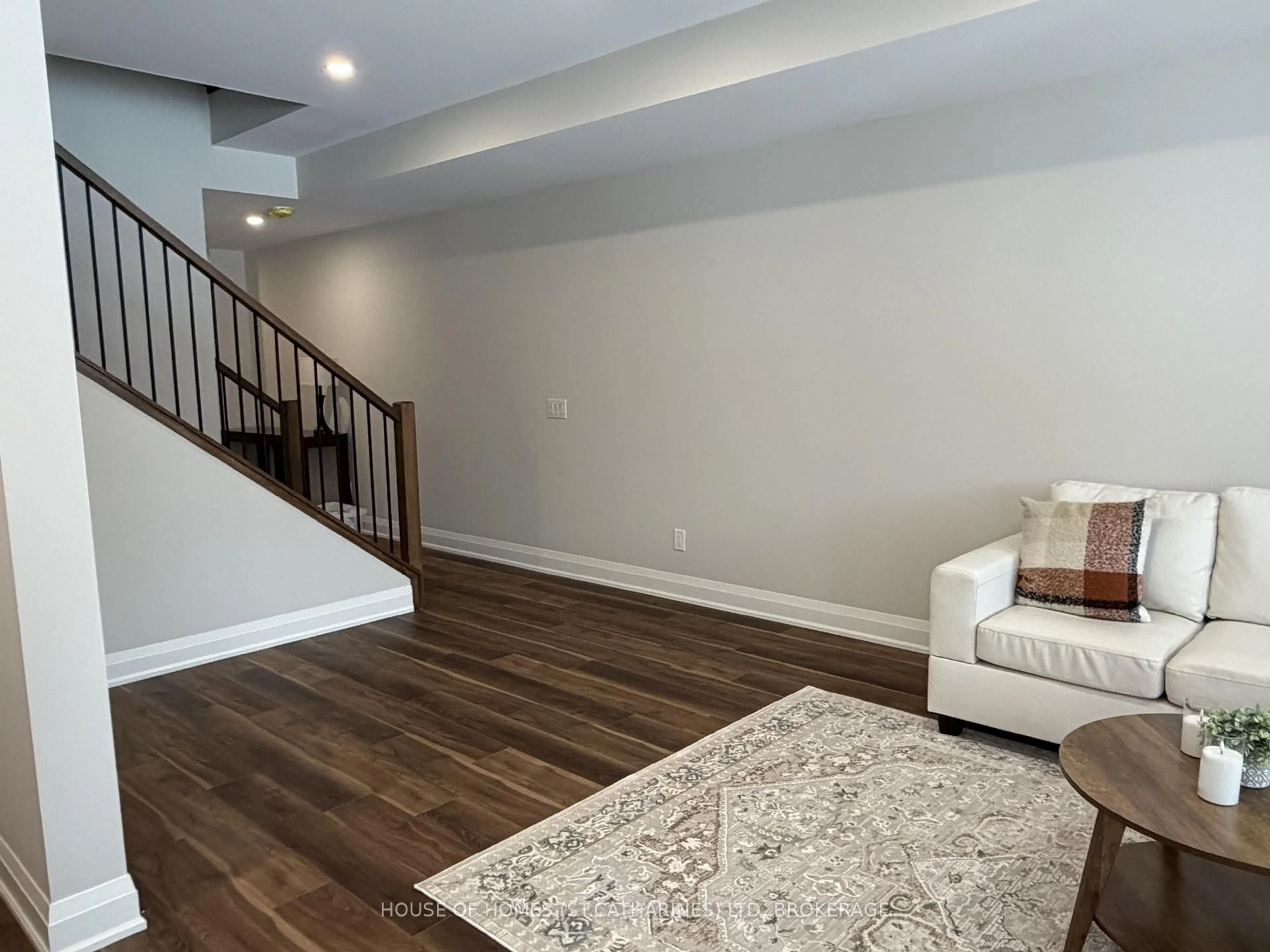 A pic of a room for 950 Burwell St, Fort Erie Ontario L2A 0E3