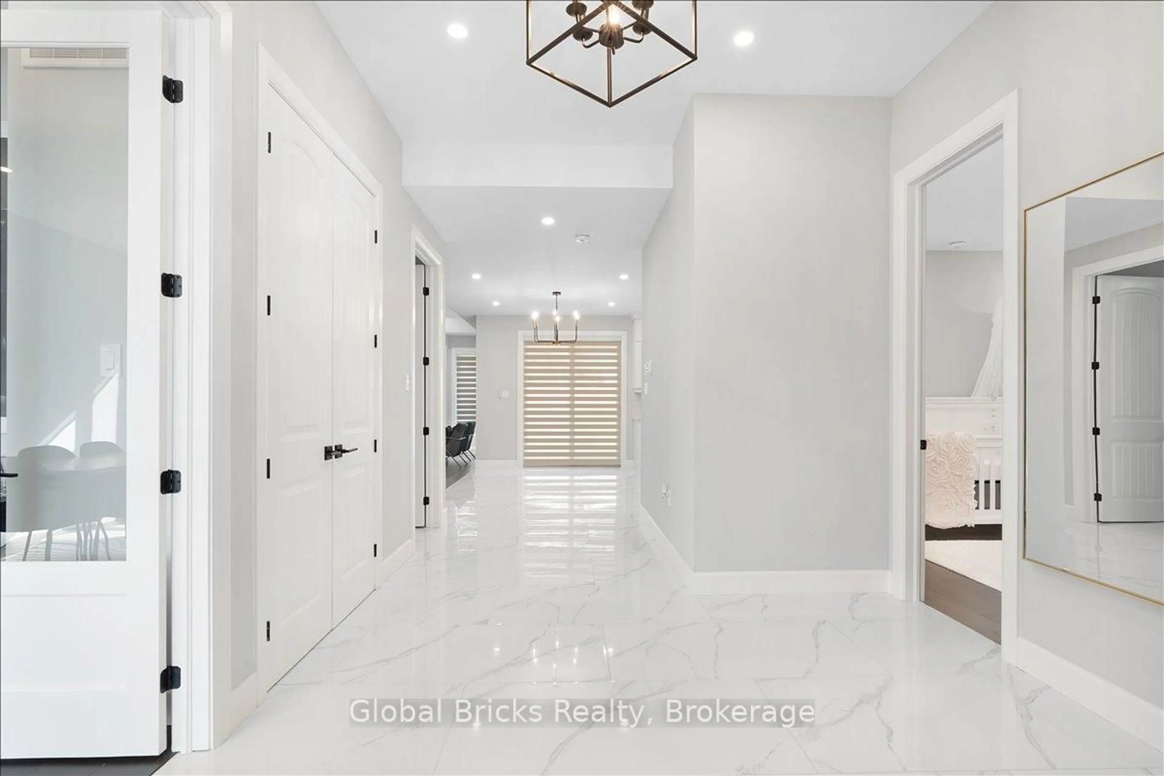 Indoor entryway for 584504 Beachville Rd, South-West Oxford Ontario N4S 7V6