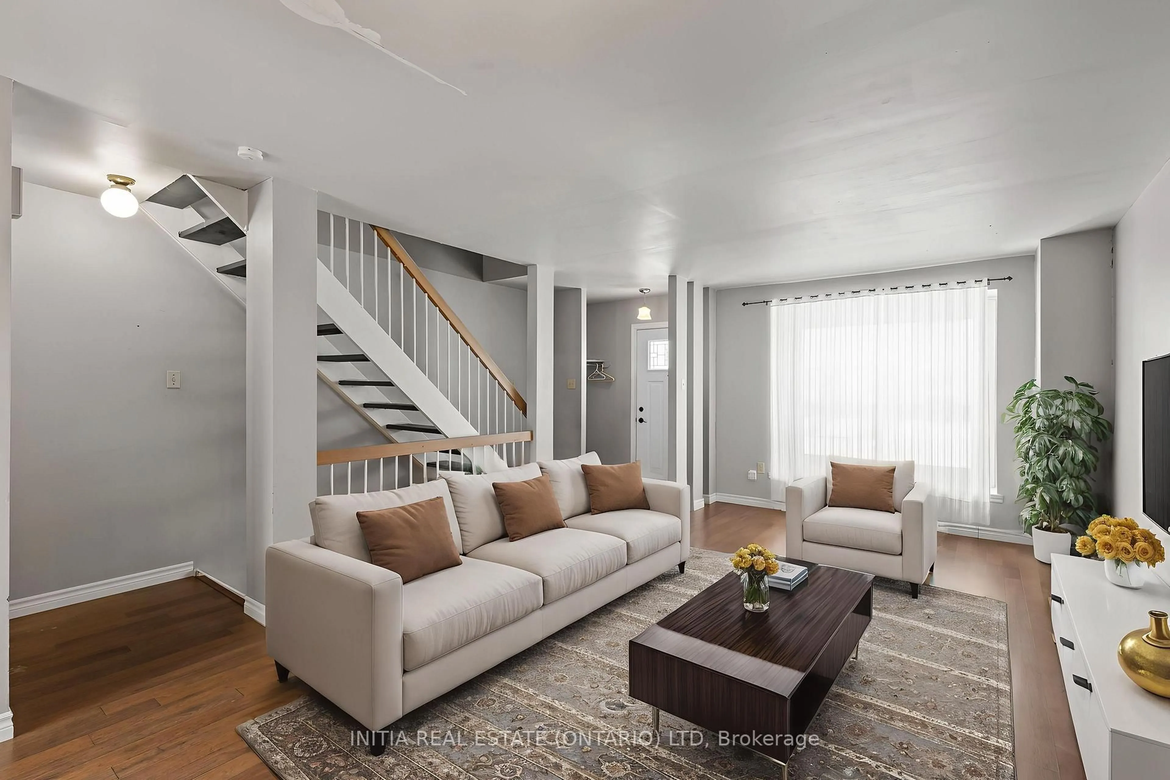 Living room with furniture, unknown for 253 Taylor St #19, London East Ontario N5Y 2J6