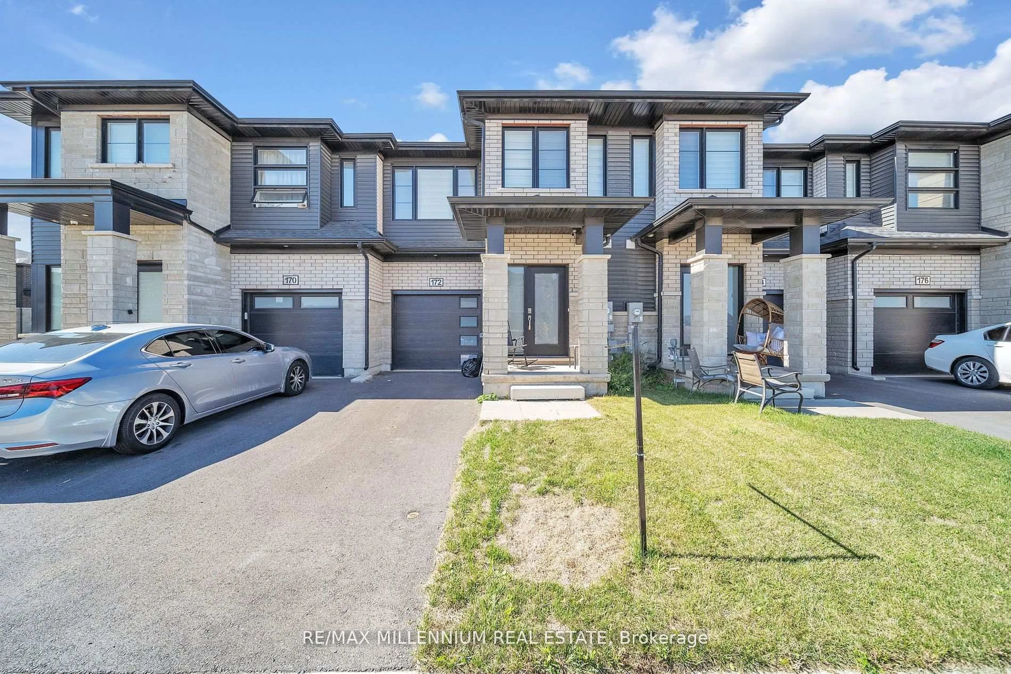 A pic from outside/outdoor area/front of a property/back of a property/a pic from drone, street for 172 Klager Ave, Pelham Ontario L0S 1E1