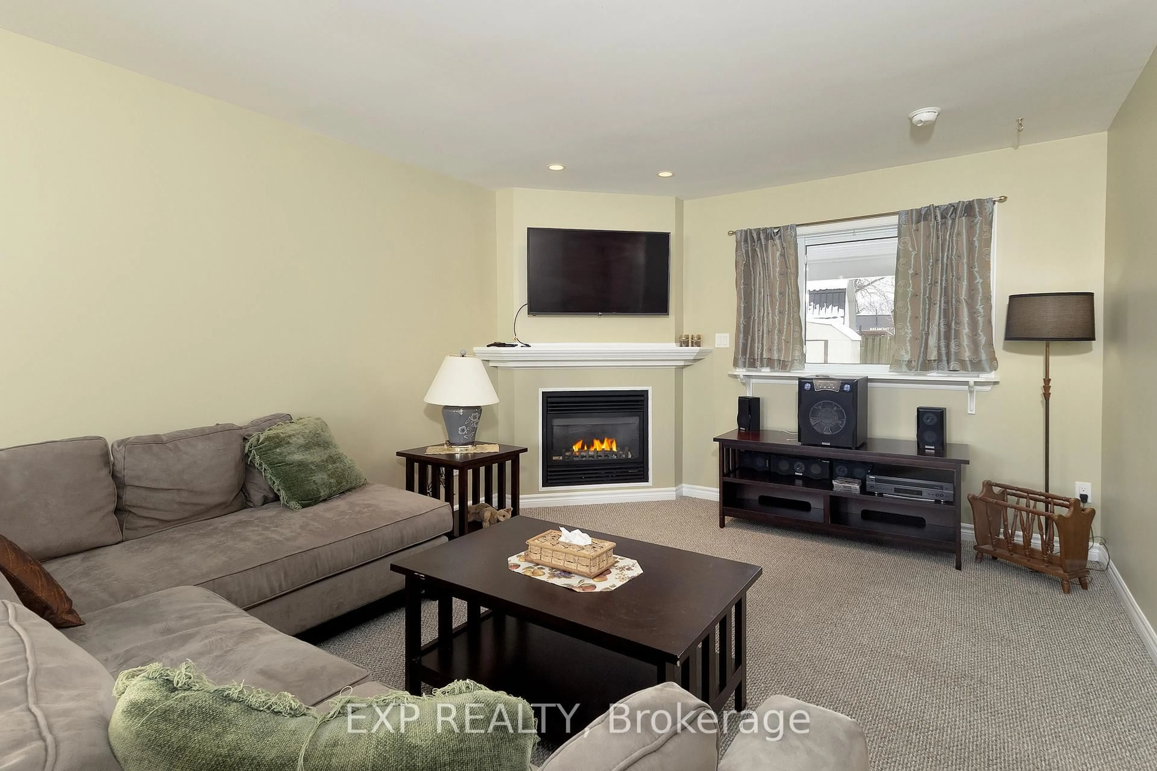 Living room with furniture, unknown for 141 Dyer St, Central Elgin Ontario N0L 1B0