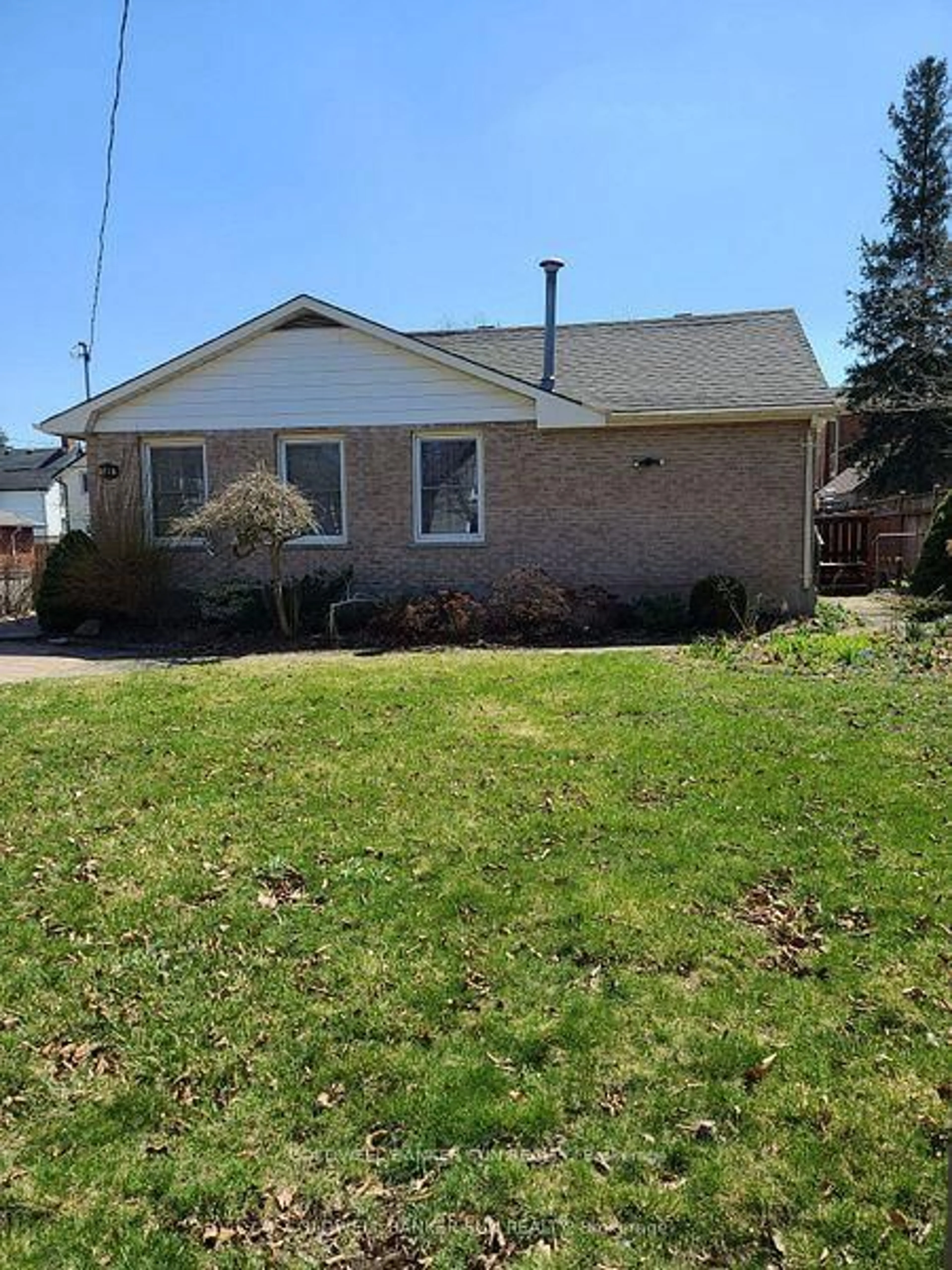 Unknown for 500 Canterbury St, Woodstock Ontario N4S 4K7