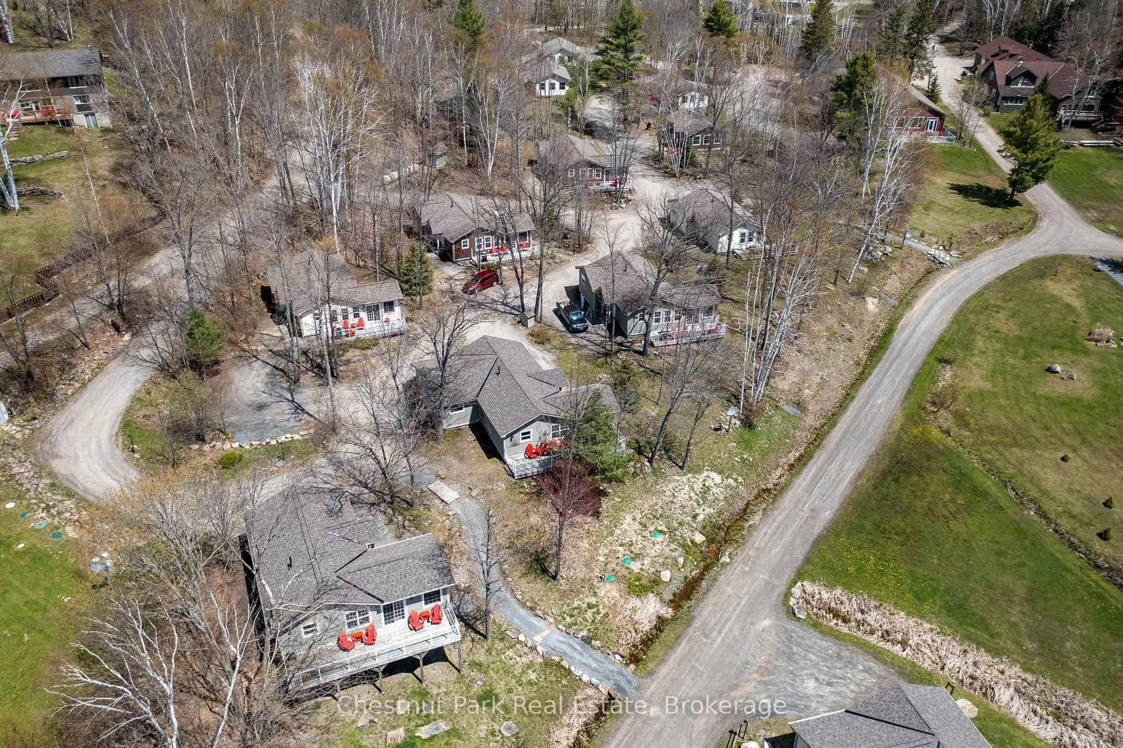 A pic from outside/outdoor area/front of a property/back of a property/a pic from drone, street for 1052 RAT BAY Rd #112-8, Lake of Bays Ontario P1H 2J6