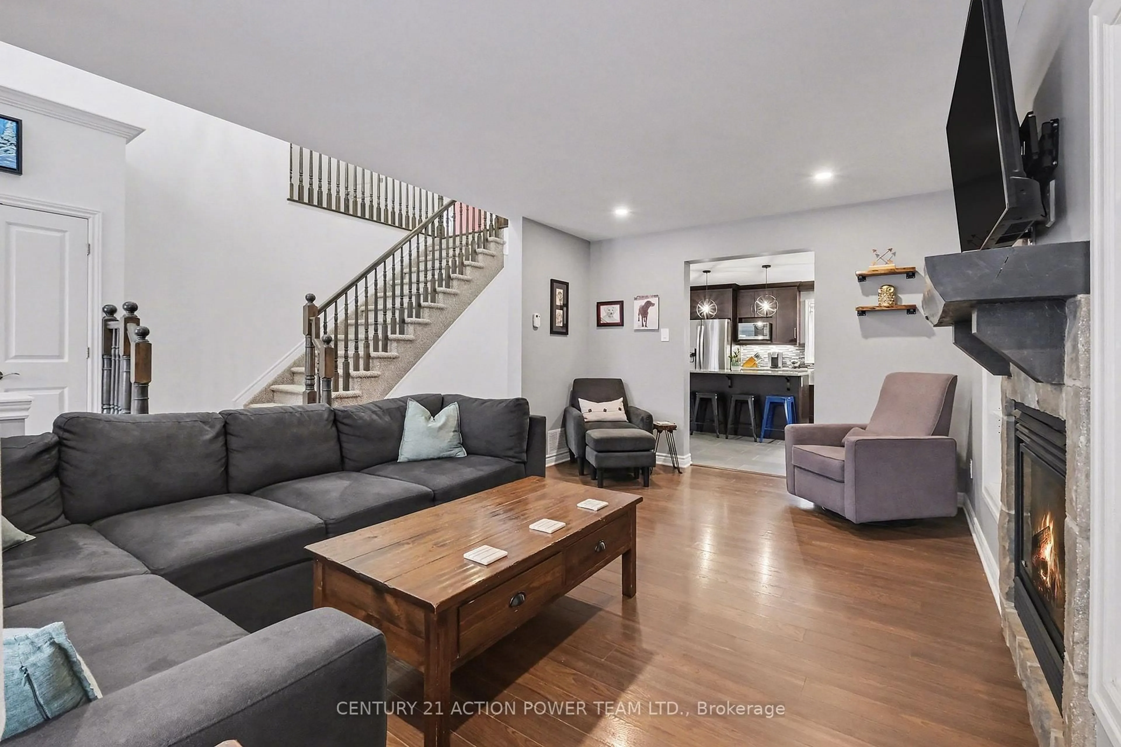 Living room with furniture, unknown for 7 Richer St, North Stormont Ontario K0A 1R0