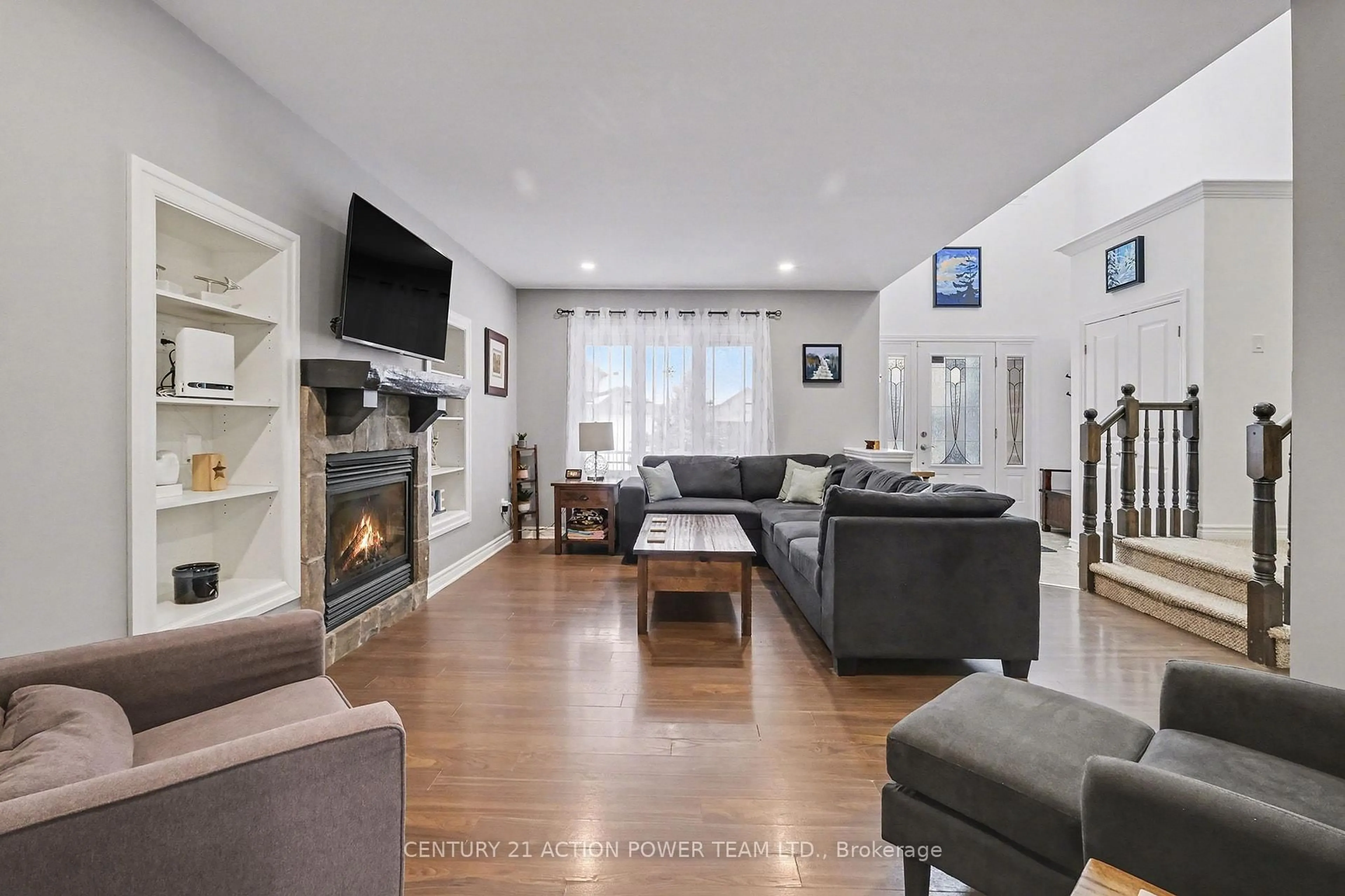 Living room with furniture, unknown for 7 Richer St, North Stormont Ontario K0A 1R0