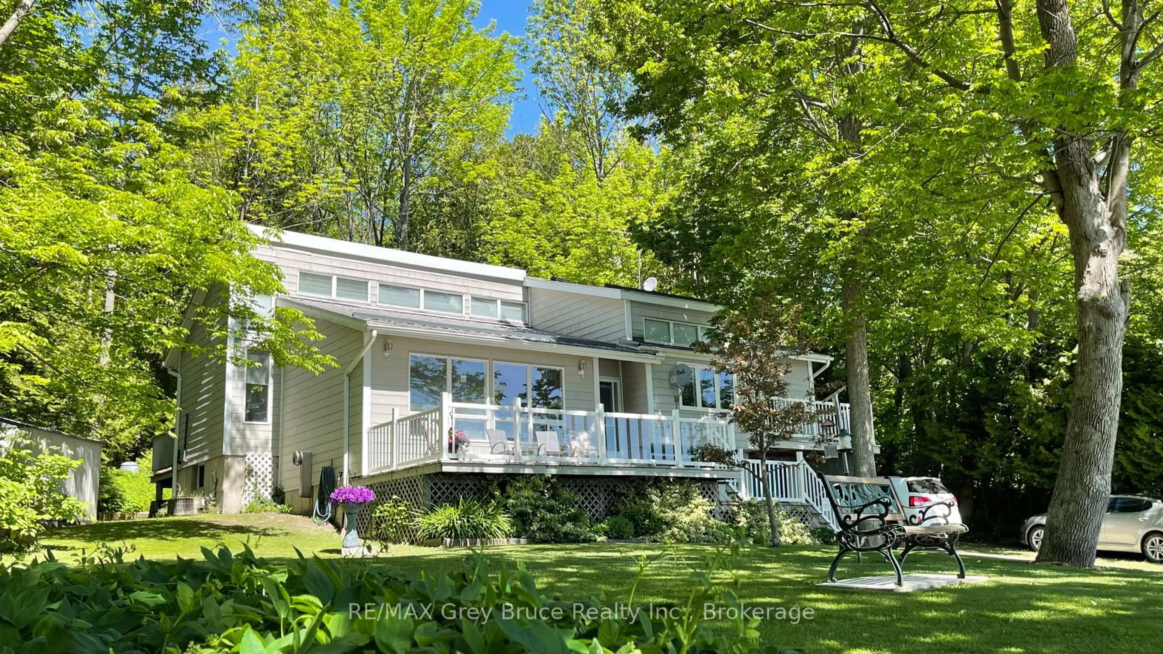 Home with vinyl exterior material, water/lake/river/ocean view for 172 BRUCE ROAD 9, South Bruce Peninsula Ontario N0H 2T0