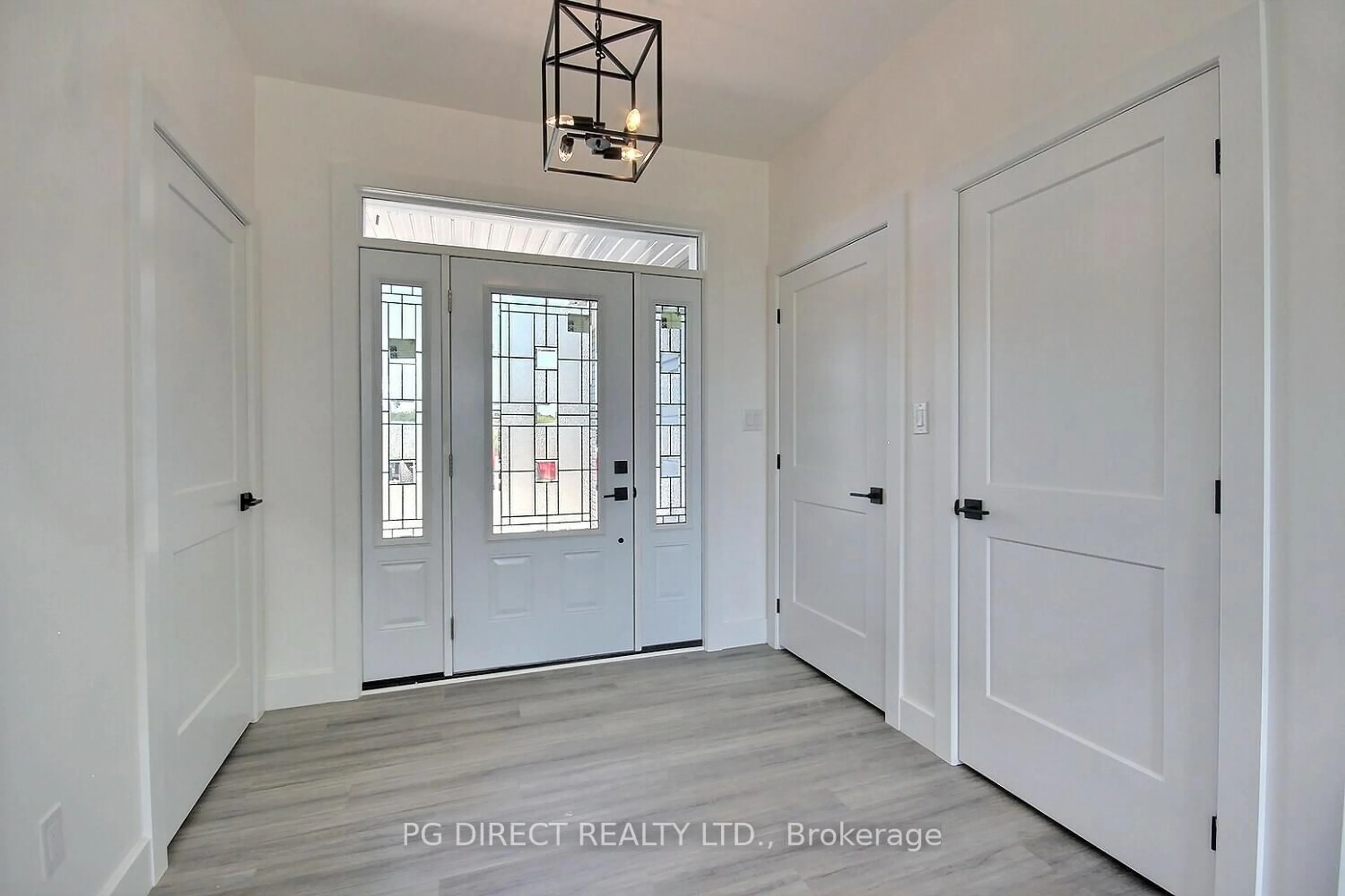 Indoor entryway for 76 Windsor Ave, Trent Hills Ontario K0L 1L0