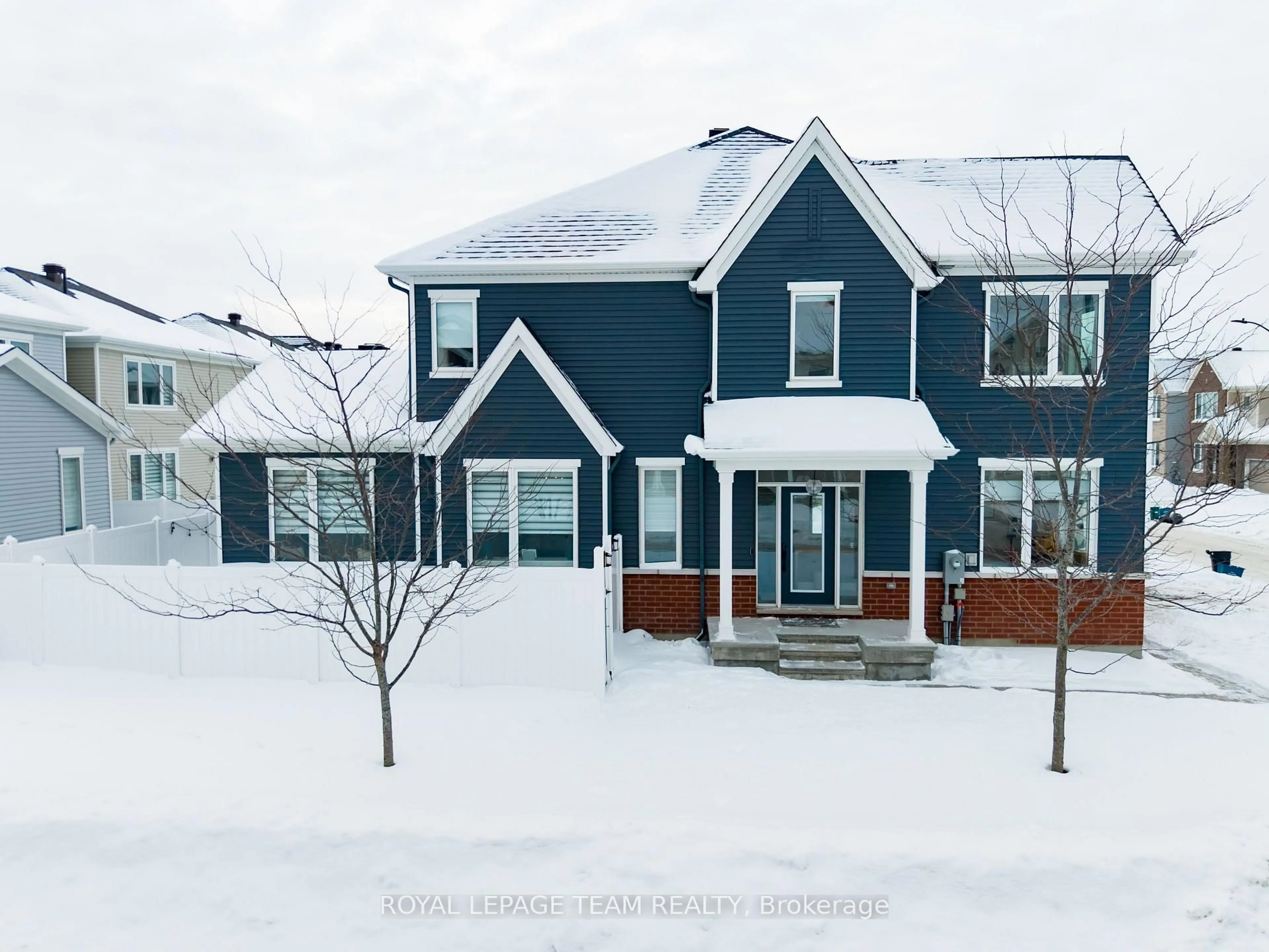 Home with vinyl exterior material, street for 21 Coppermine St, Ottawa Ontario K2J 6P5