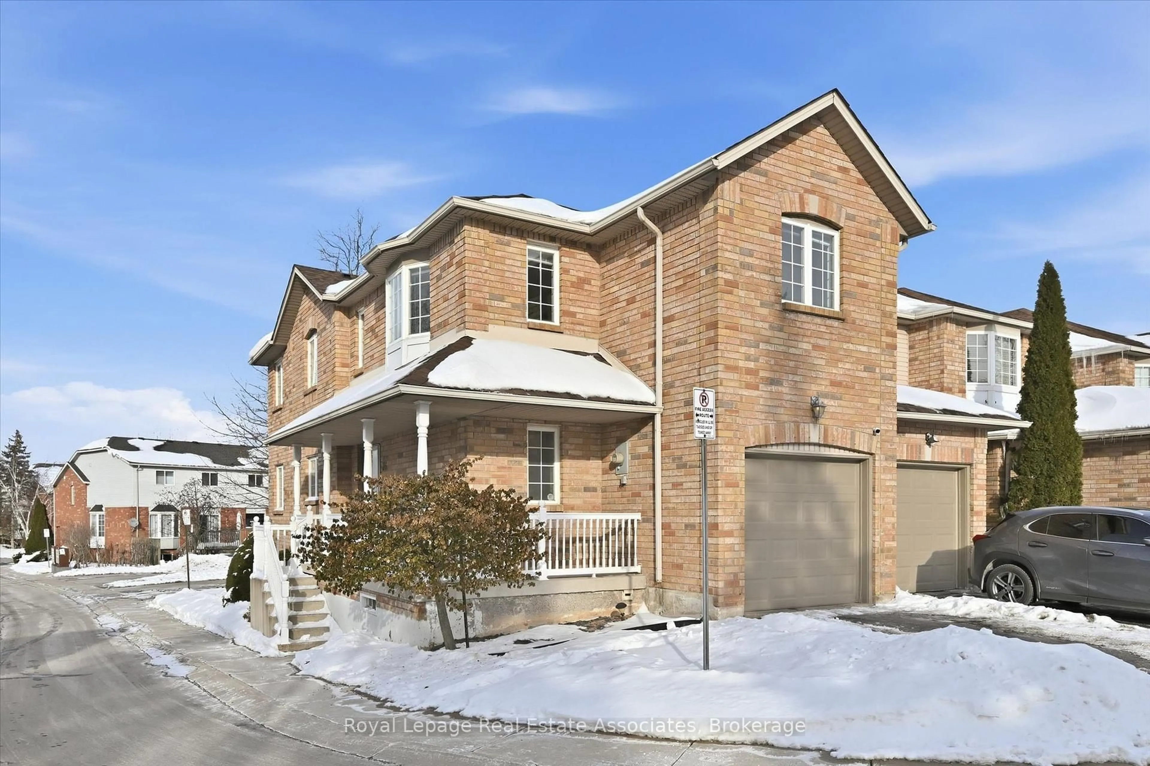 Home with brick exterior material, street for 346 Highland Rd #35, Hamilton Ontario L8J 3T3